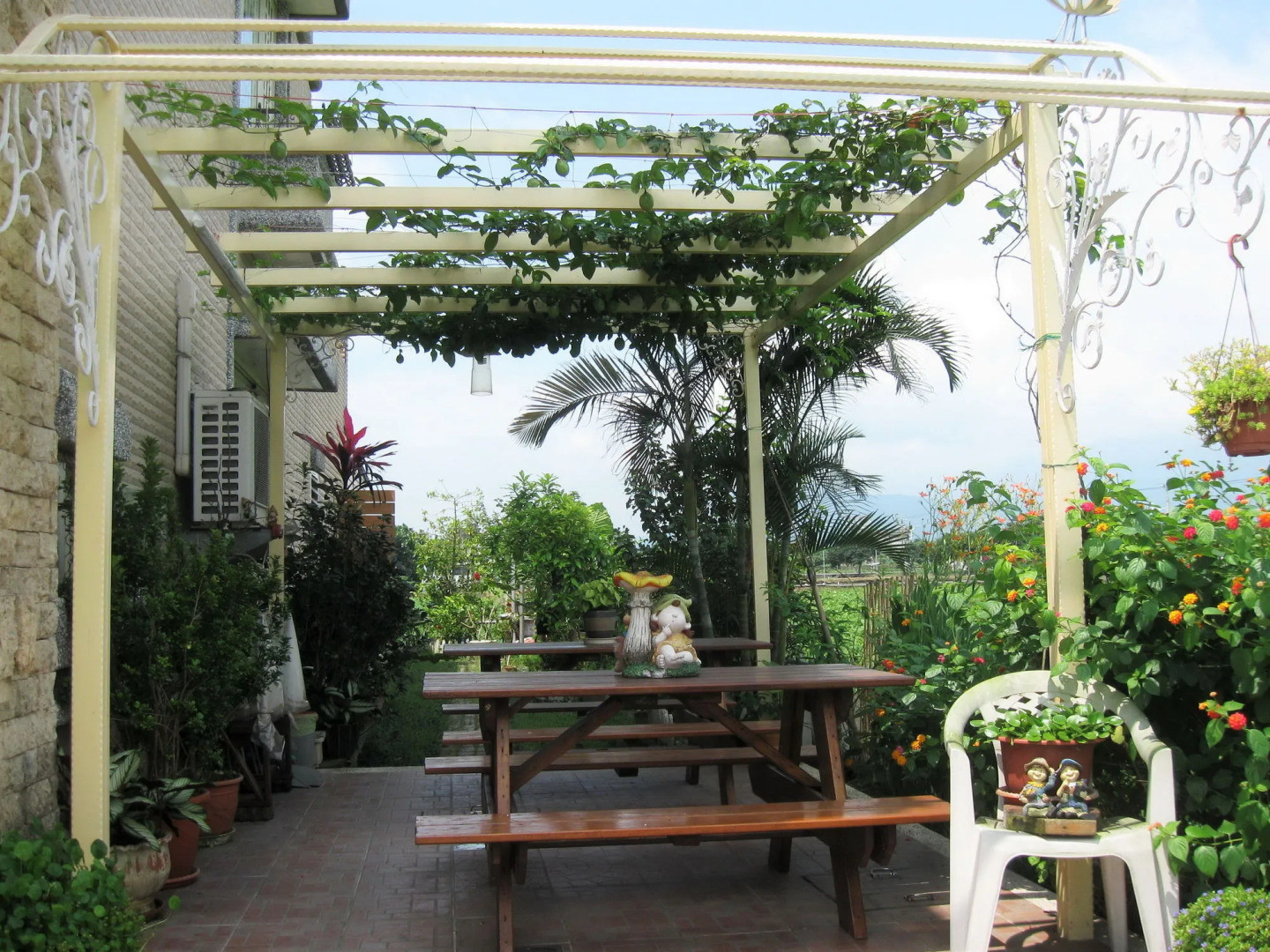 Evergreen Garden Home