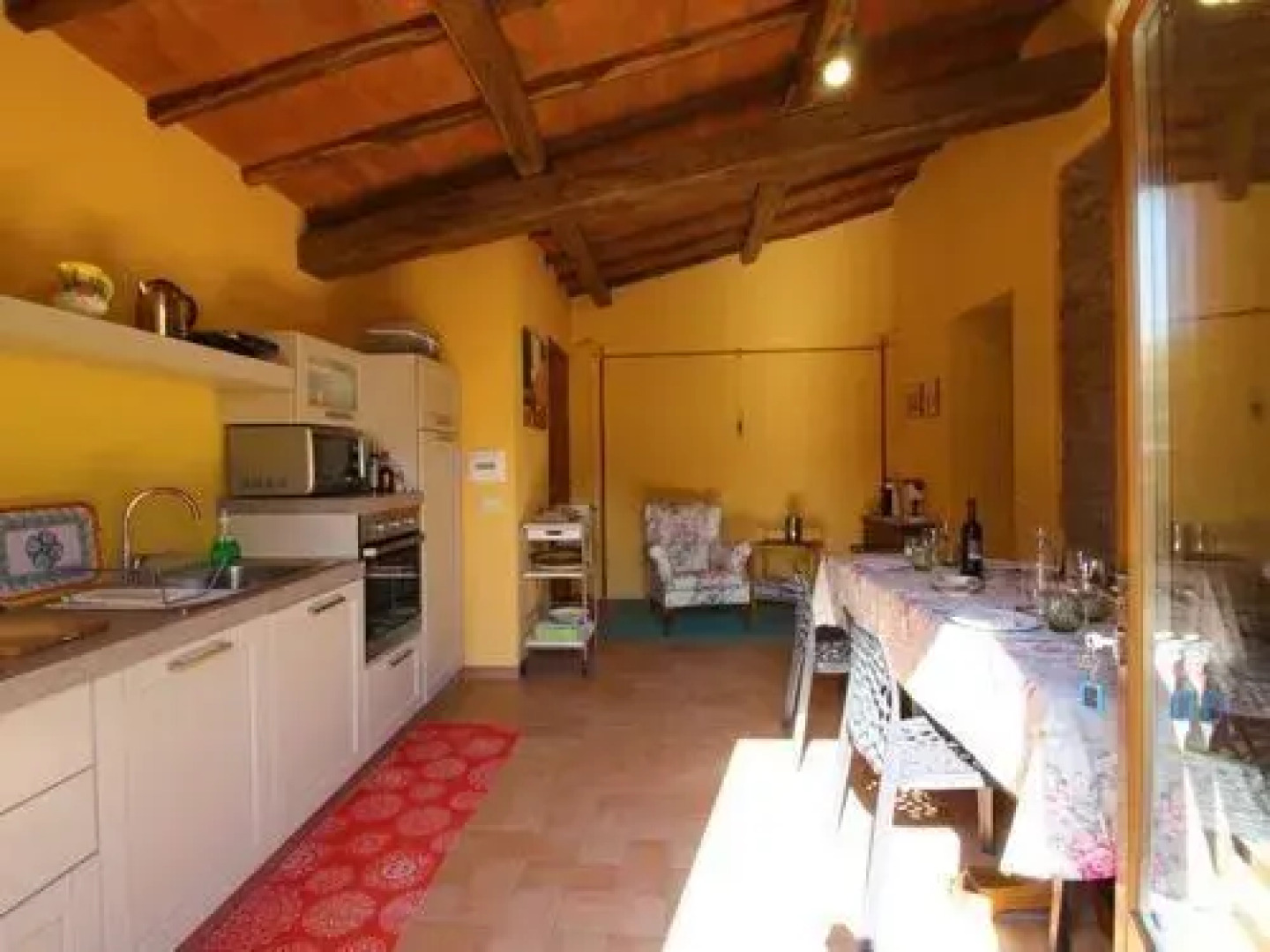 Stunning Private Villa for 4 Guests With Wifi, Private Pool, TV, Veranda, Pets Allowed and Parking