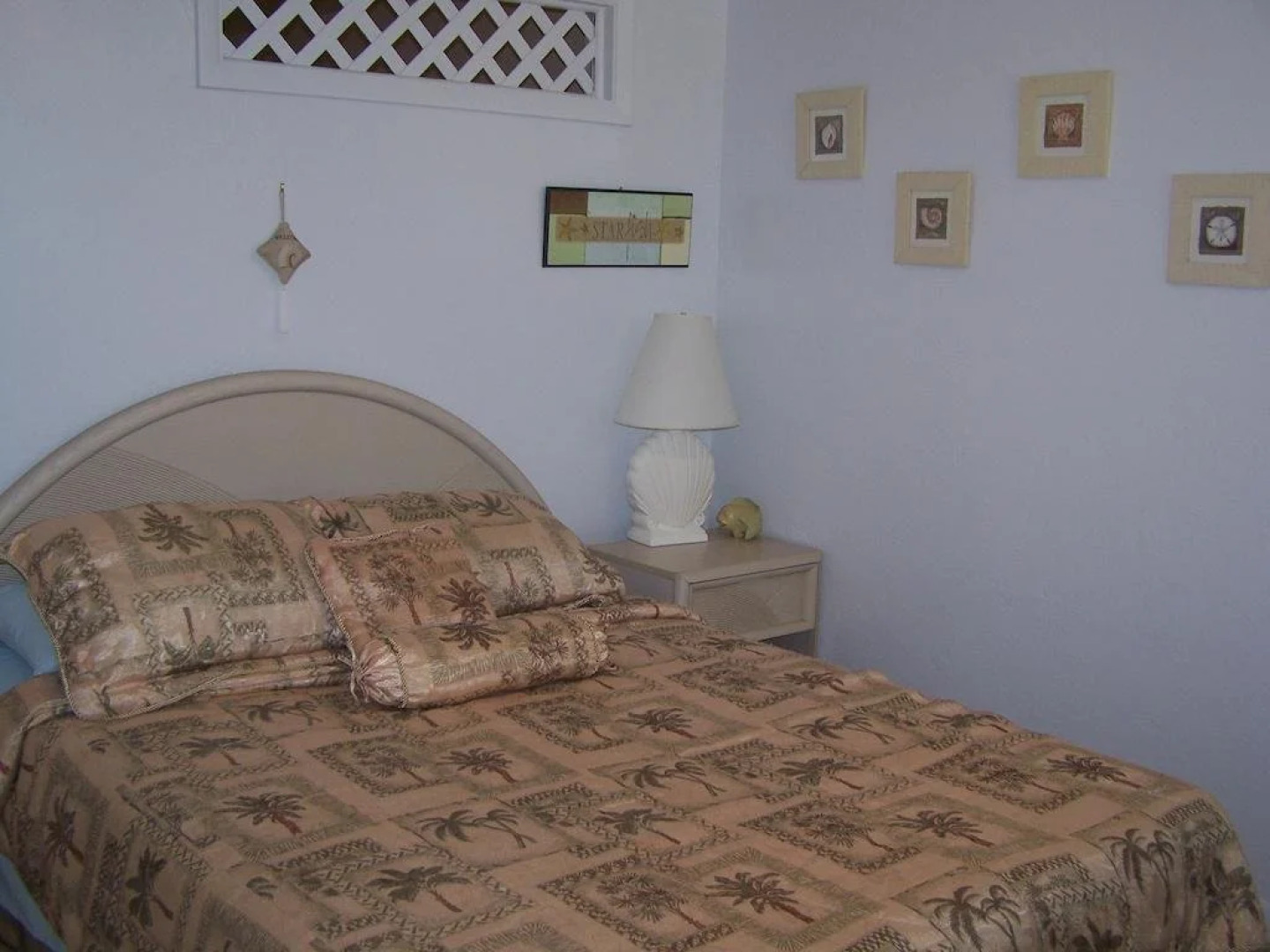 Castaways Beach and Bay Cottages