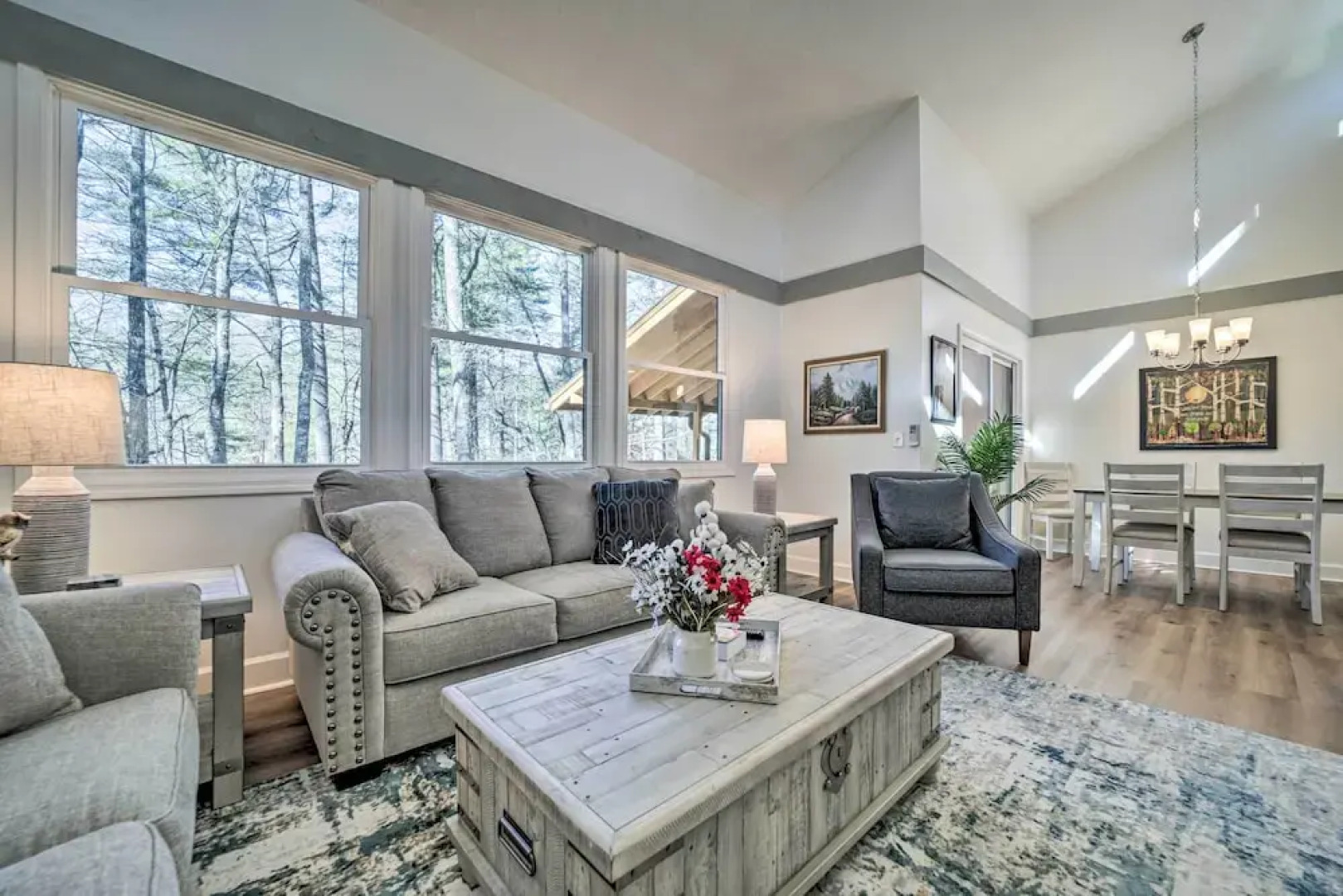 Sapphire Home w/ Grill & Pool Access