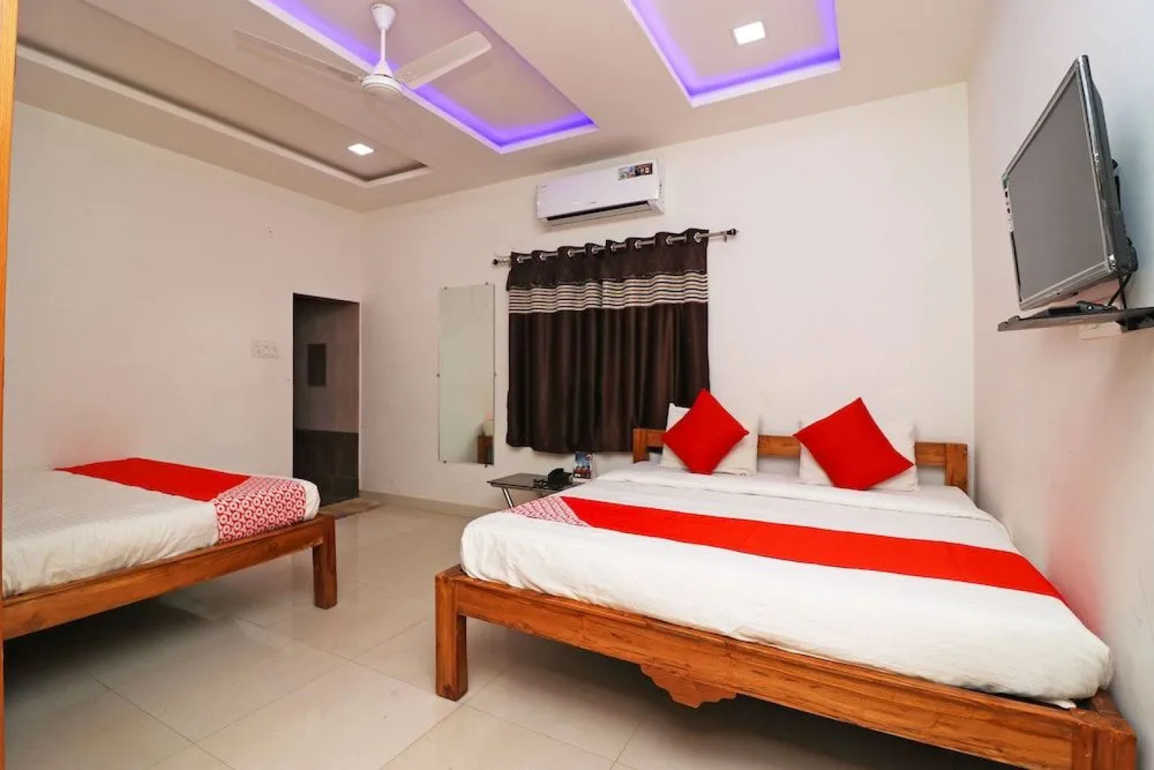 OYO Flagship 39764 Mahendra Greens