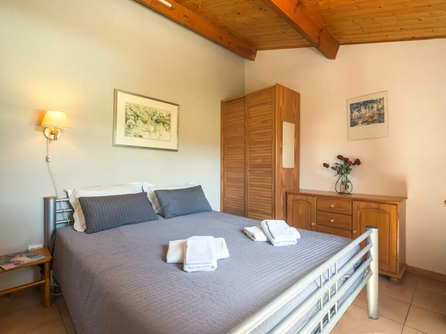 Huge Villa in Montbrun-des-corbières With Swimming Pool