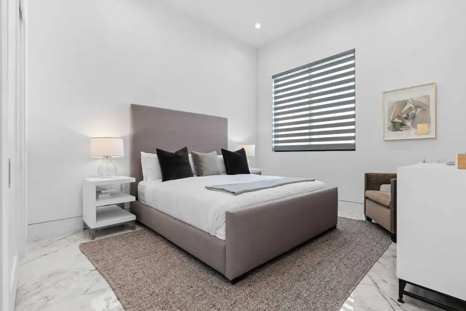 Sleeps 31 2 Luxury Villas w/ Pool + Spa, Putting Green Bravo by Avantstay