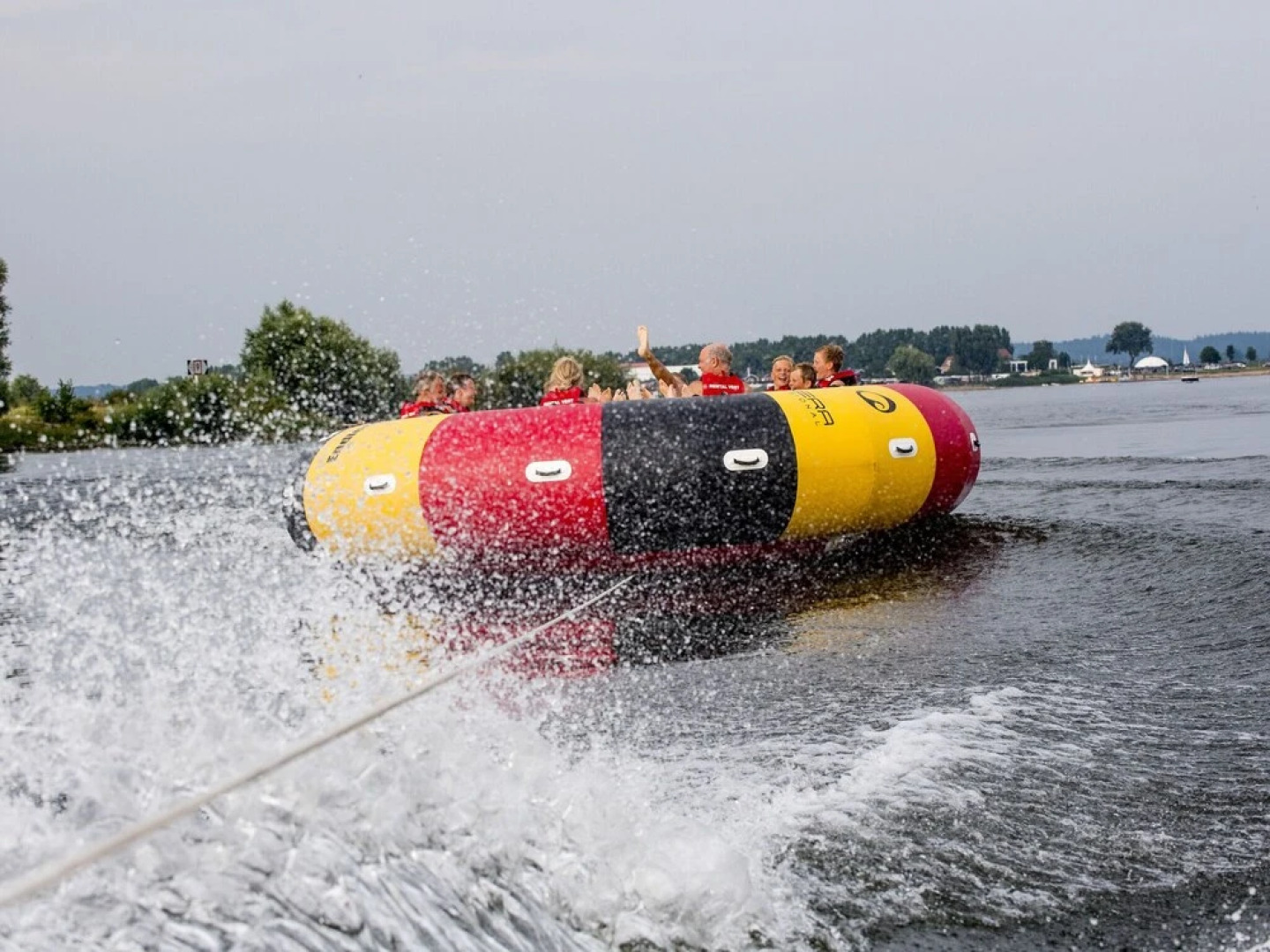 Luxury Villa With Outdoor Kitchen and Lake View