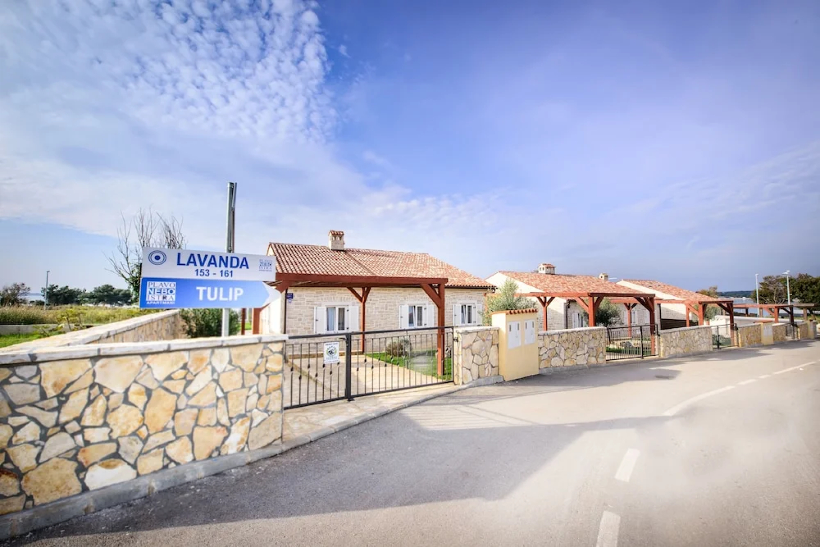 Plavo Nebo Lavanda Apartments
