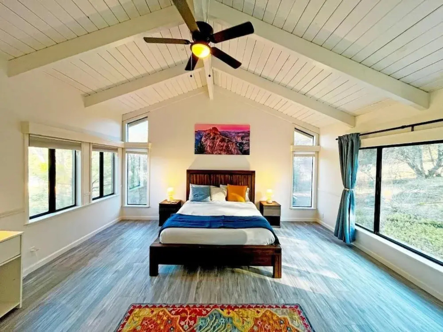 Modern Yosemite Cabin, 15min Bass Lake, Sleeps 8