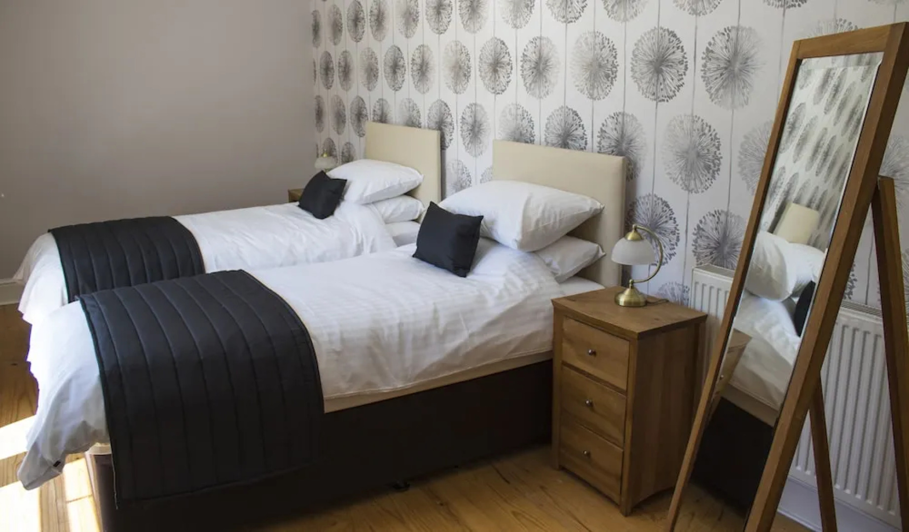 The Grange Guesthouse, Cefn-Coed