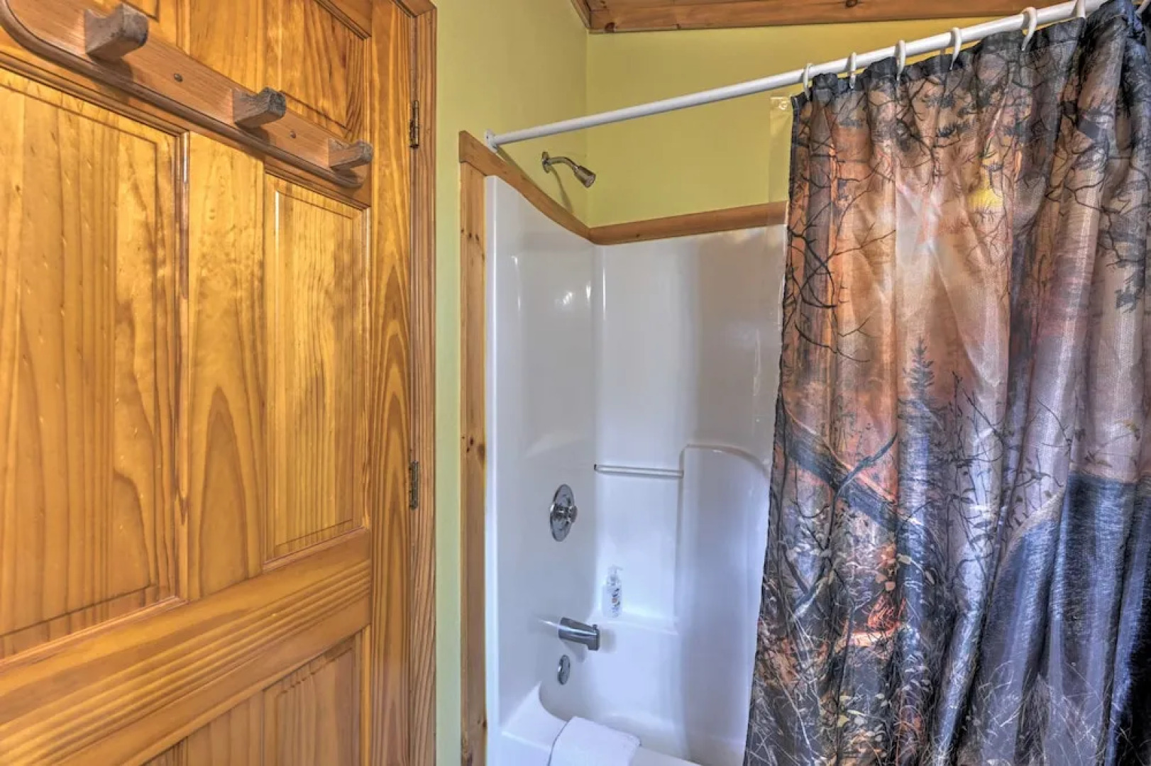 'bear Den' Cabin: Hot Tub, 4 Mi to Nantahala River