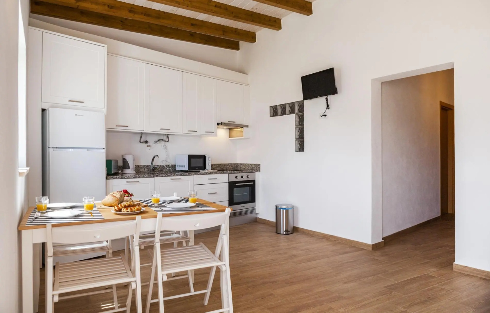 I 5 - 3 Bed Apartment in St. Johns Countryside Getaway