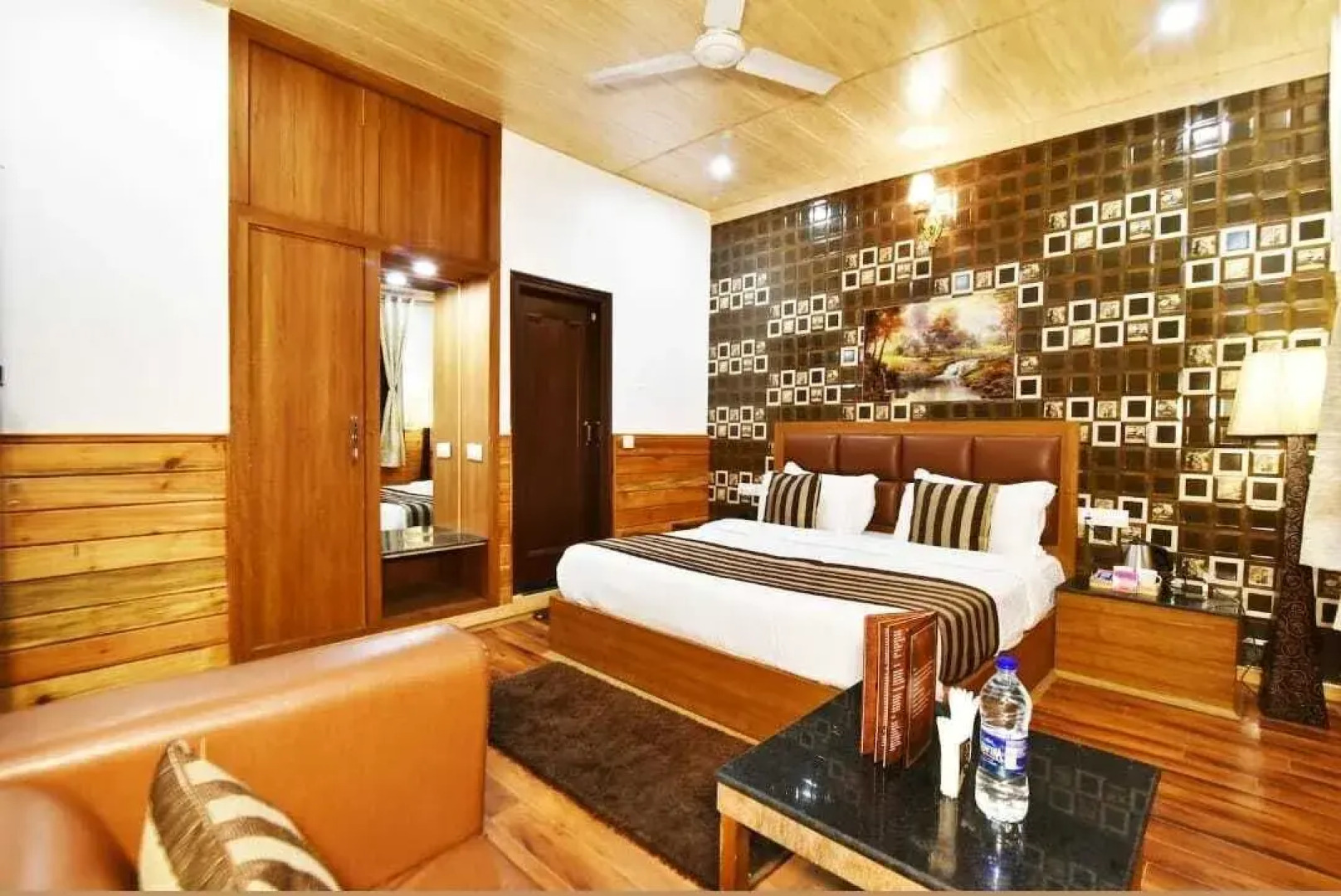 Hotel Divyansh By VRB Hotels