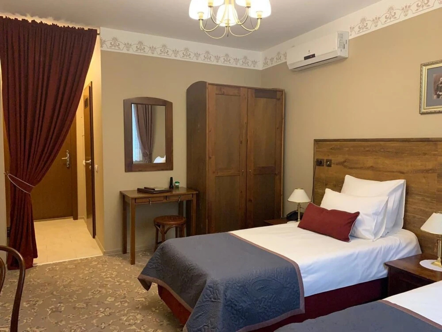 Altun Estate Hotel Lake House