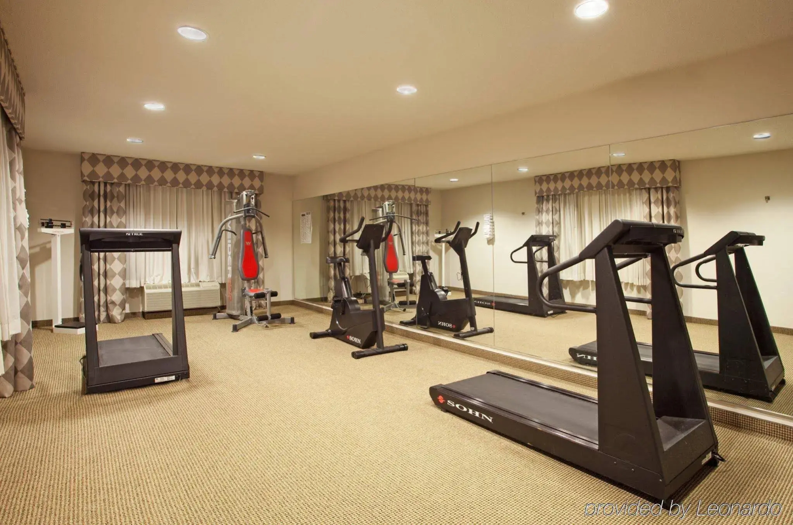 Holiday Inn Express Hotel & Suites Mebane by IHG