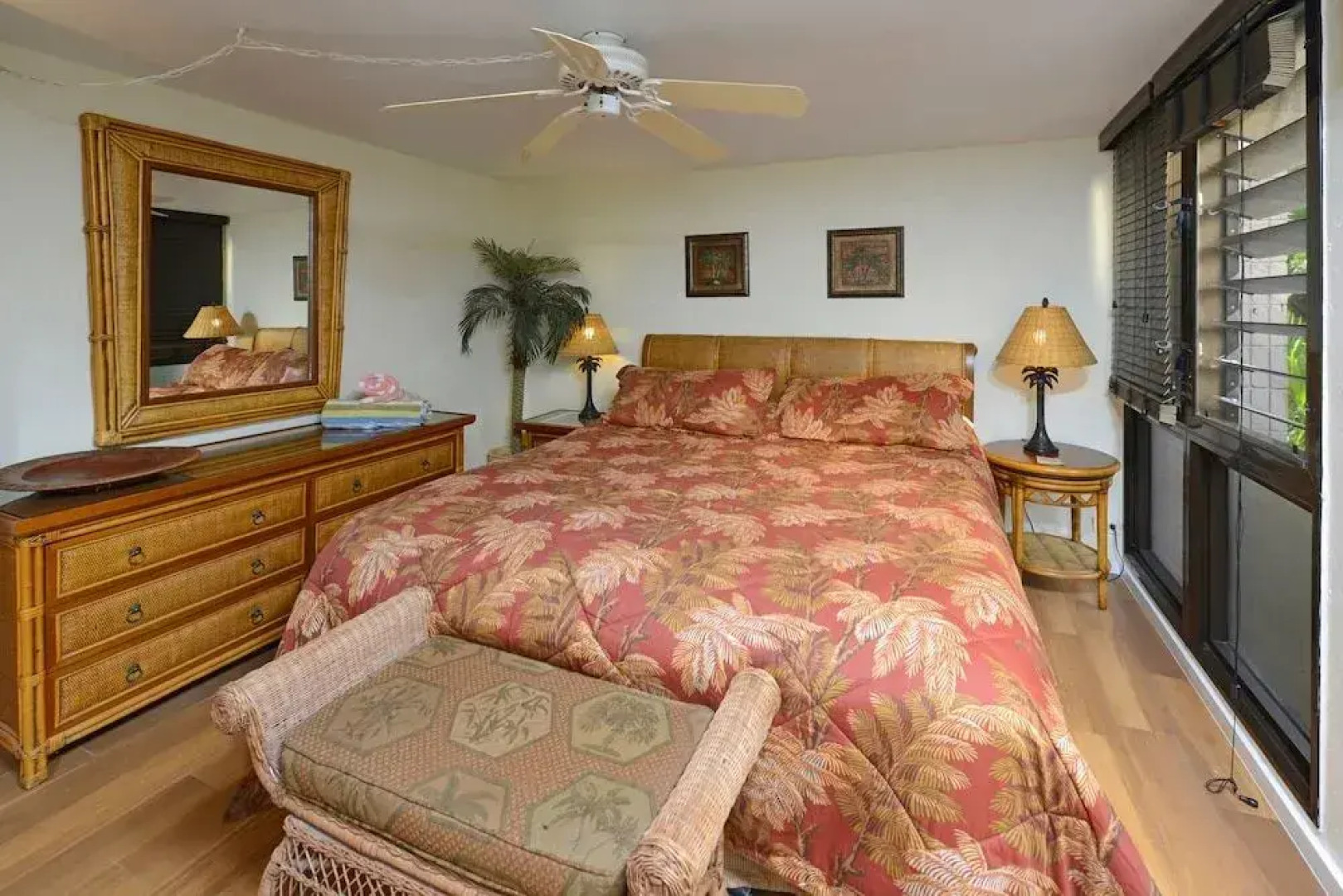 Kaleialoha #204 1 Bedroom 1 Bathroom Condo by Redawning