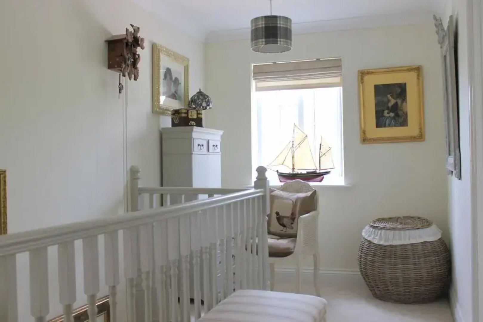 Harlequin Bed  Breakfast
