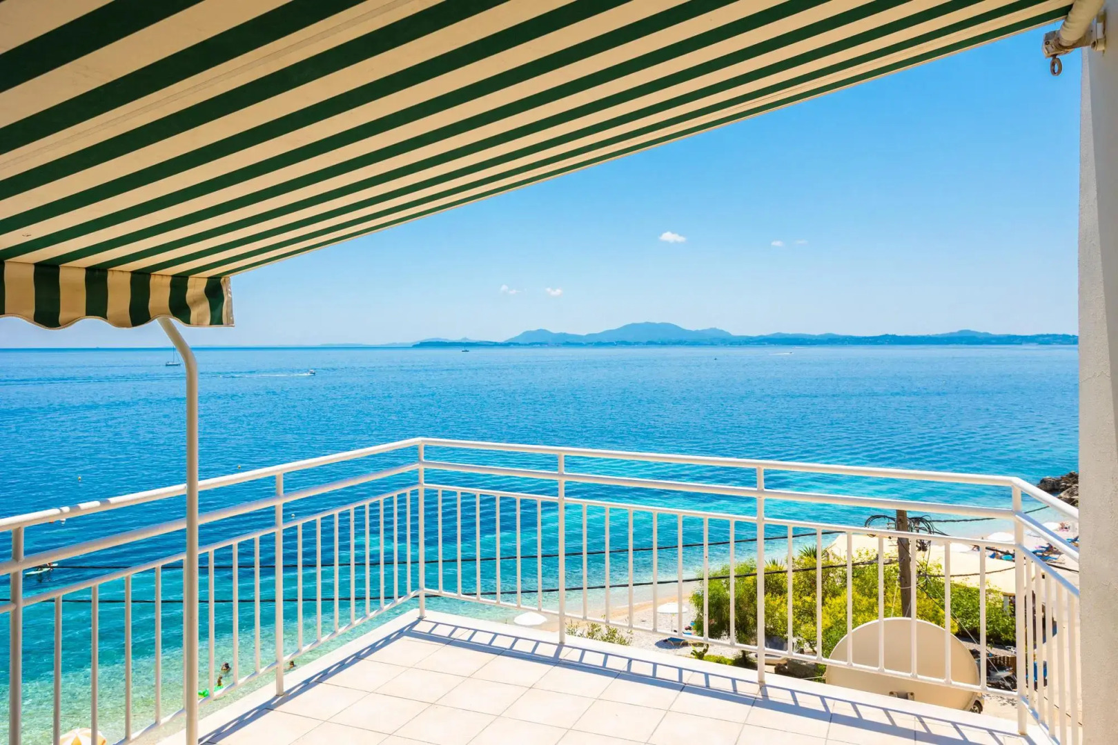 Villa Thalassa Large Private Pool Walk to Beach Sea Views A C Wifi Car Not Required - 920