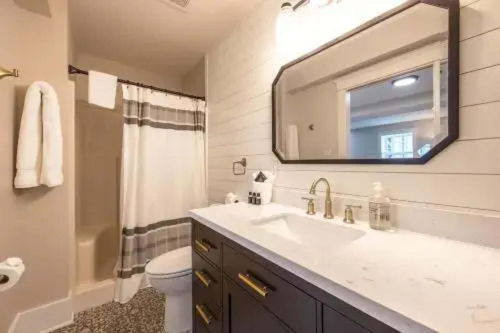 Lincoln River Mt View 4Br 3.5Ba