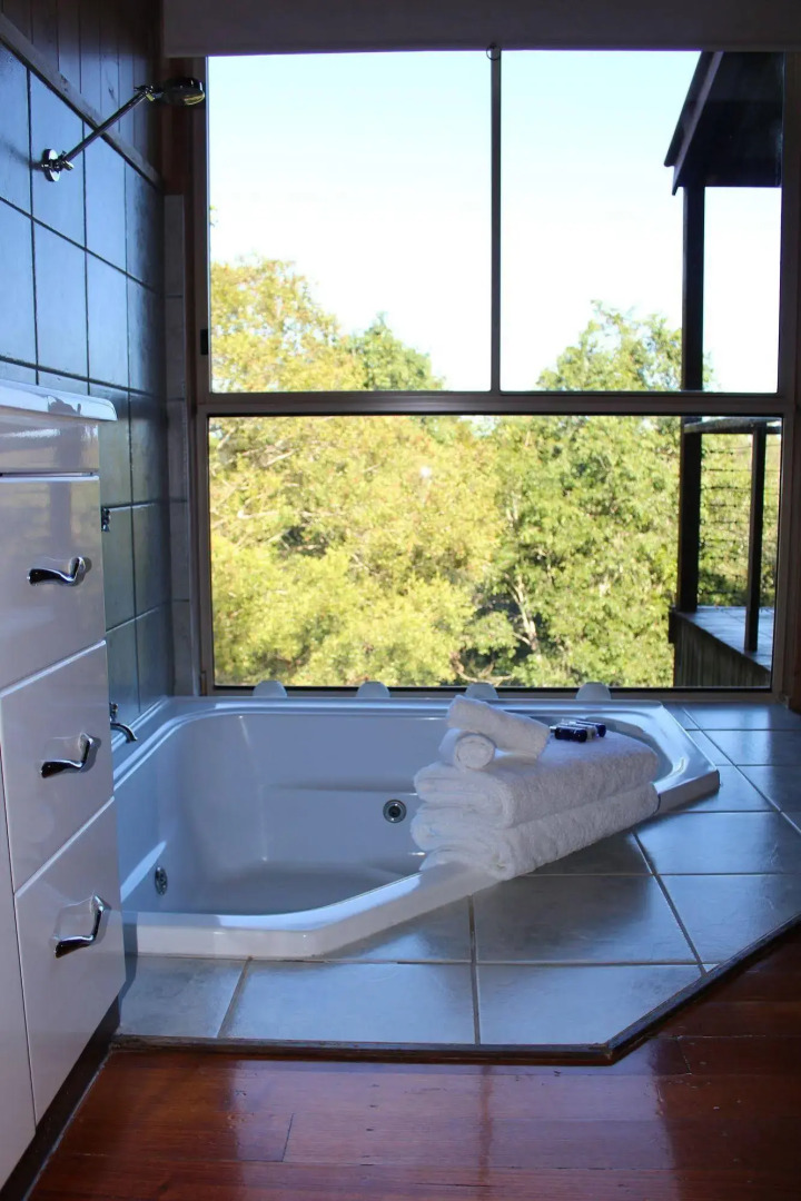 Belle's at Montville