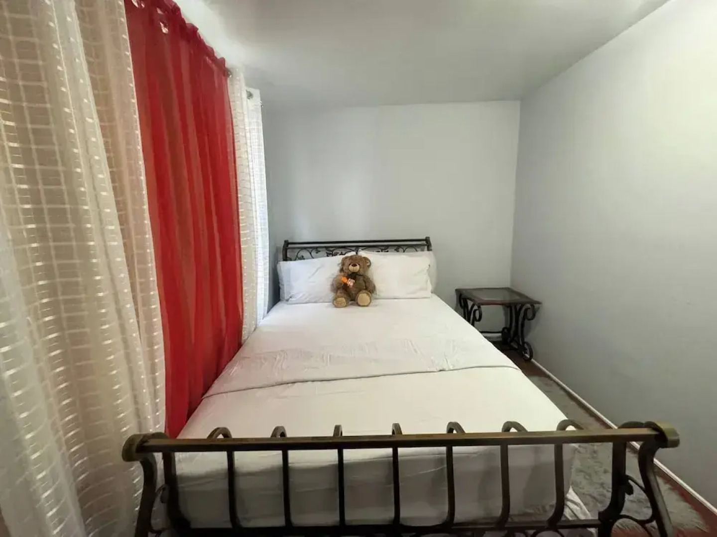 Huge 3 Bedrooms Apt 15 Minutes to NY City