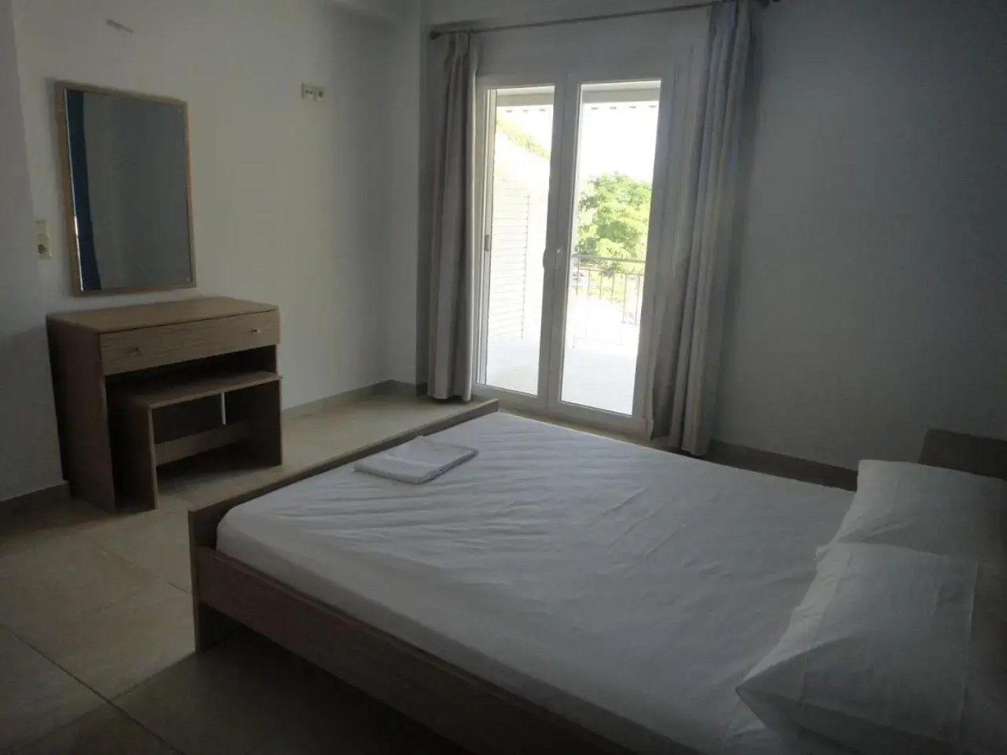 Menes Hotel