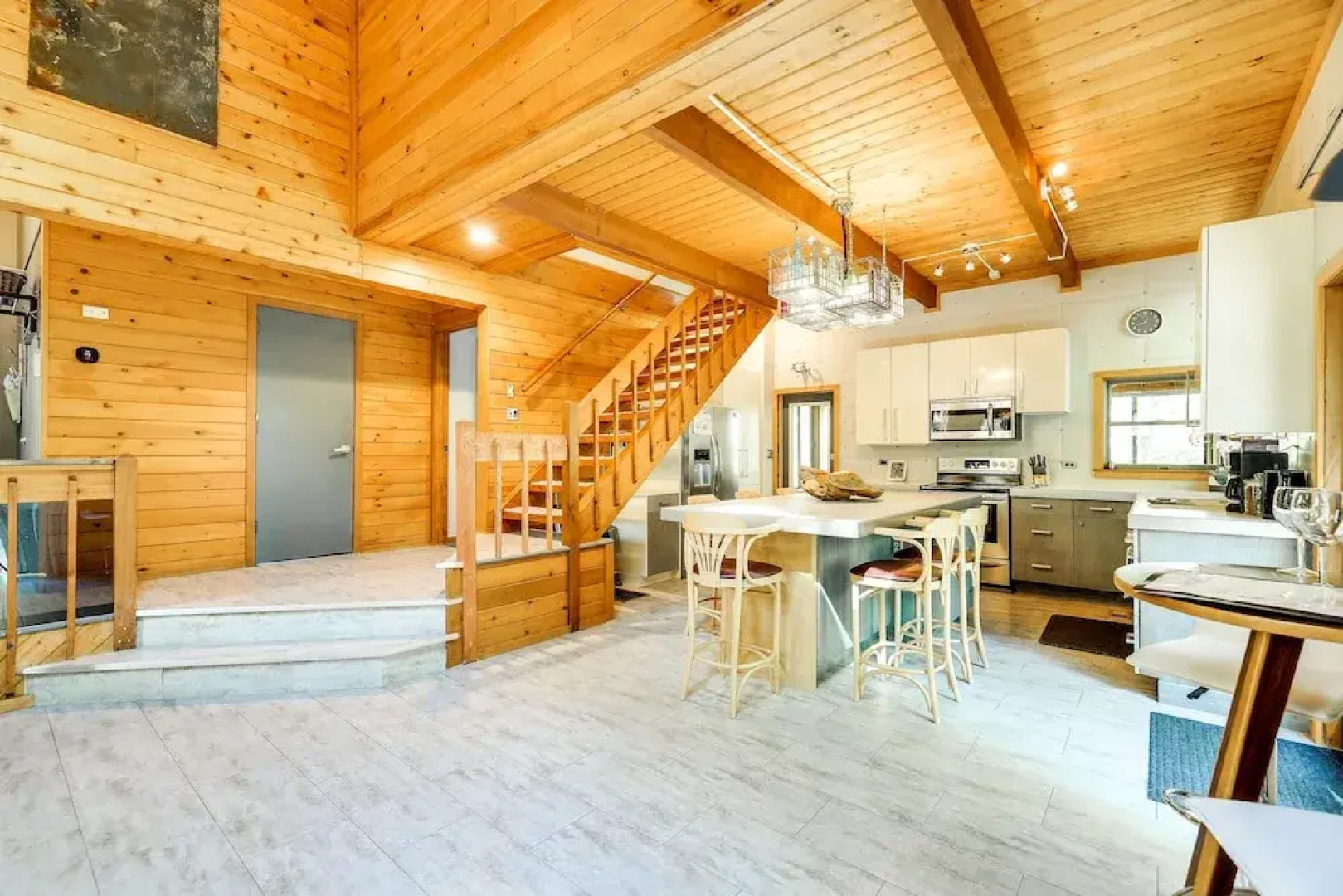 Gorgeous Bushkills Lodge w/ Pool Access!