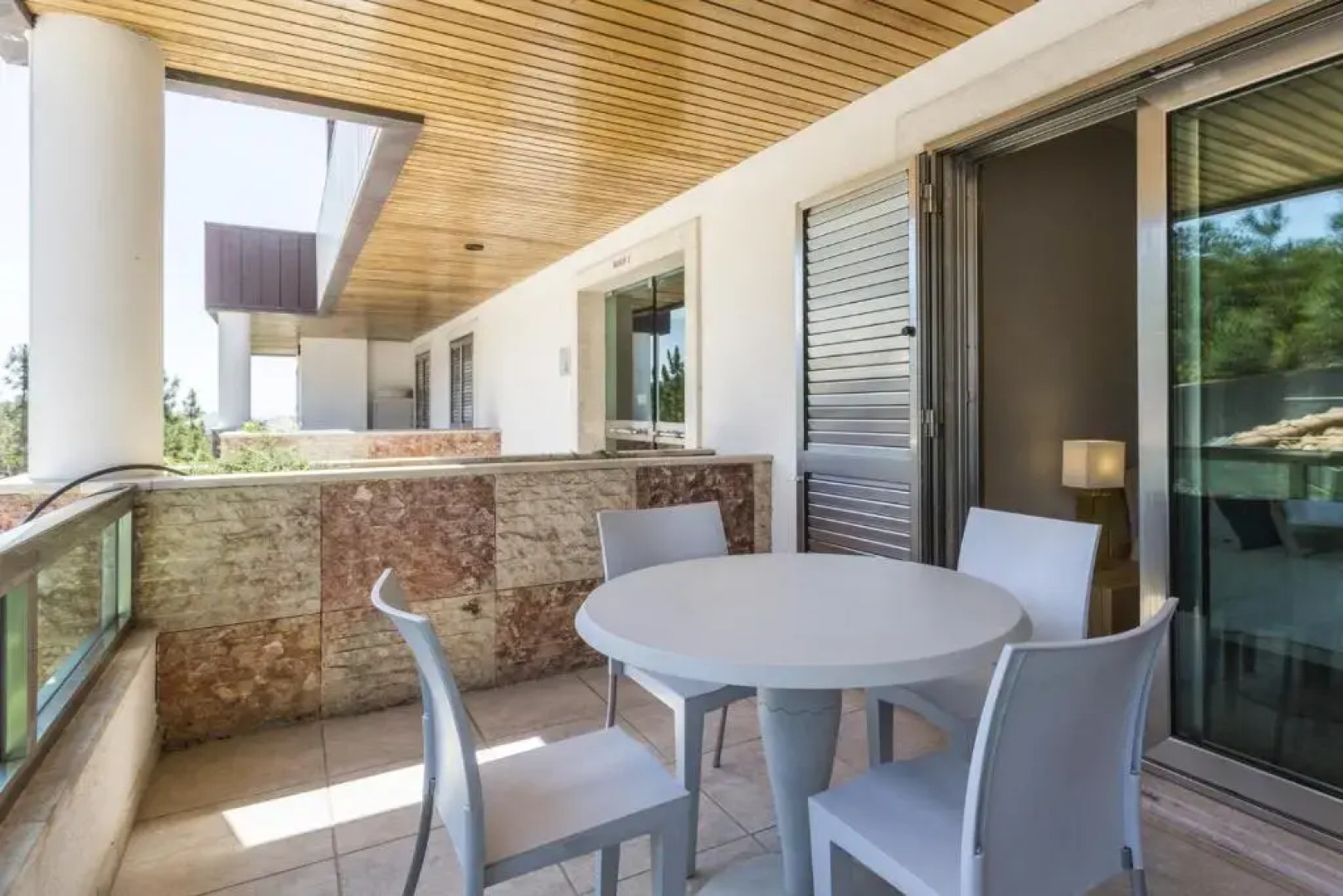 Estoril Queen s Apartment by Cadenzalux