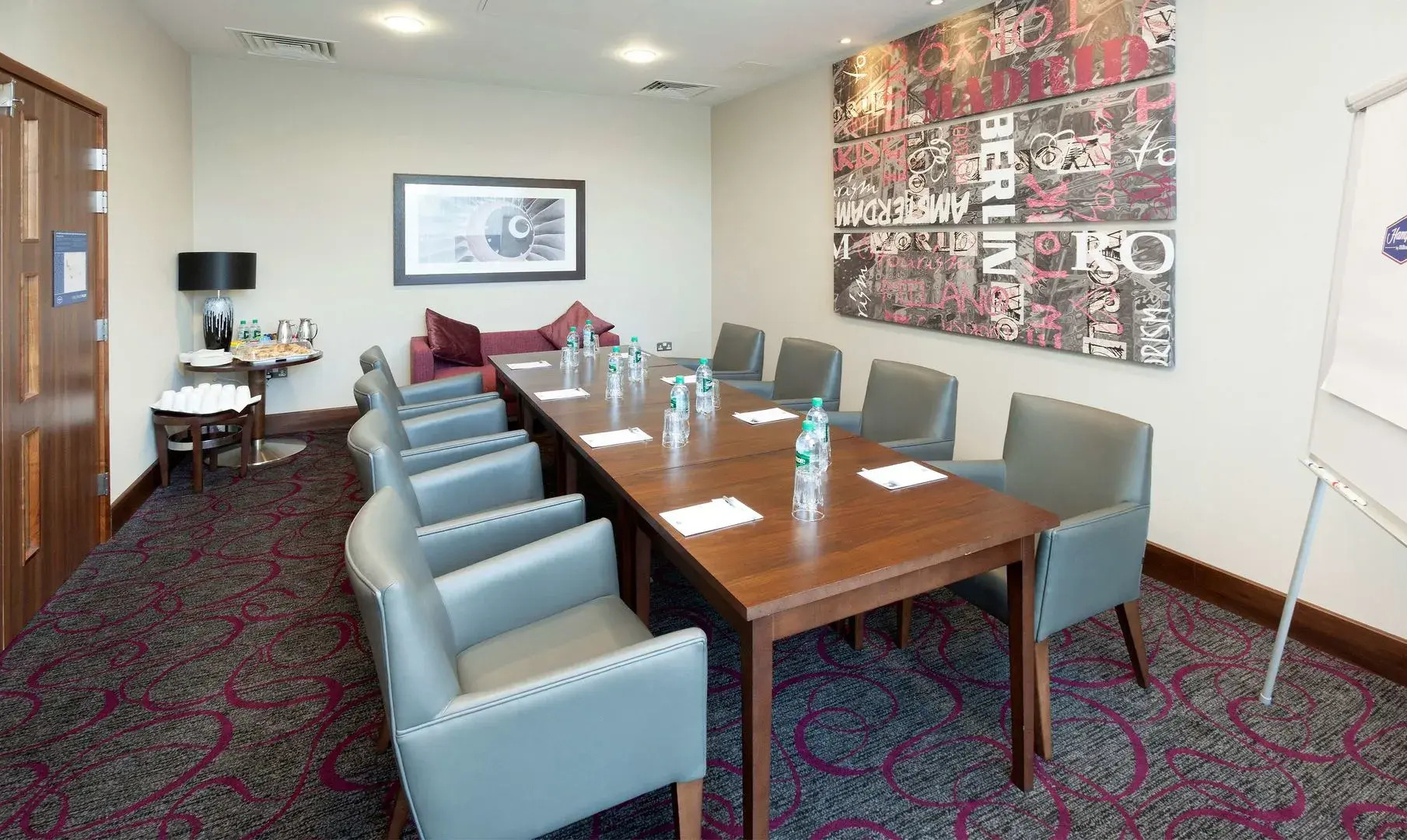 Hampton by Hilton London Luton Airport