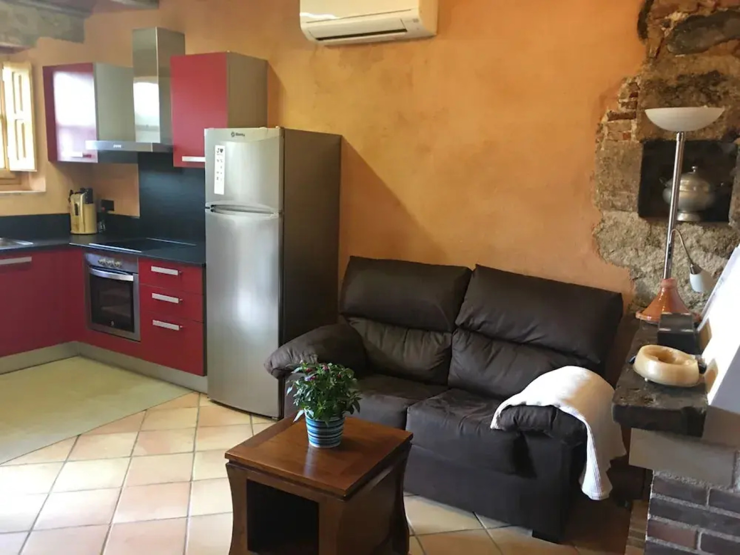 Masia Can Oller by Checkin