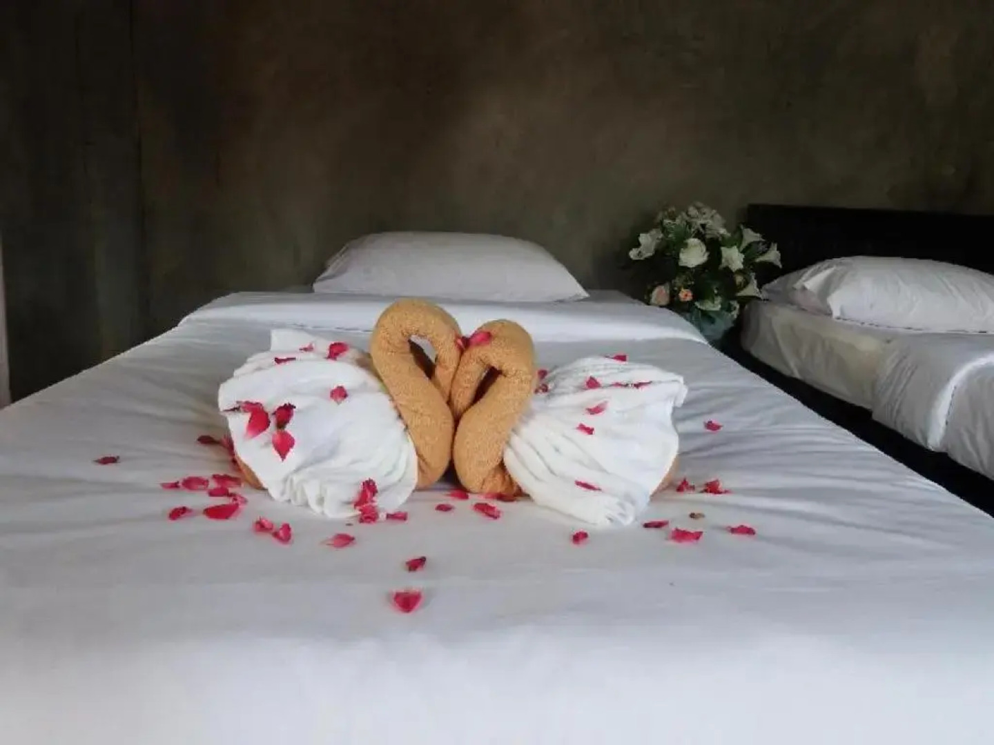 Pon-Pon & Nuan-La-Or