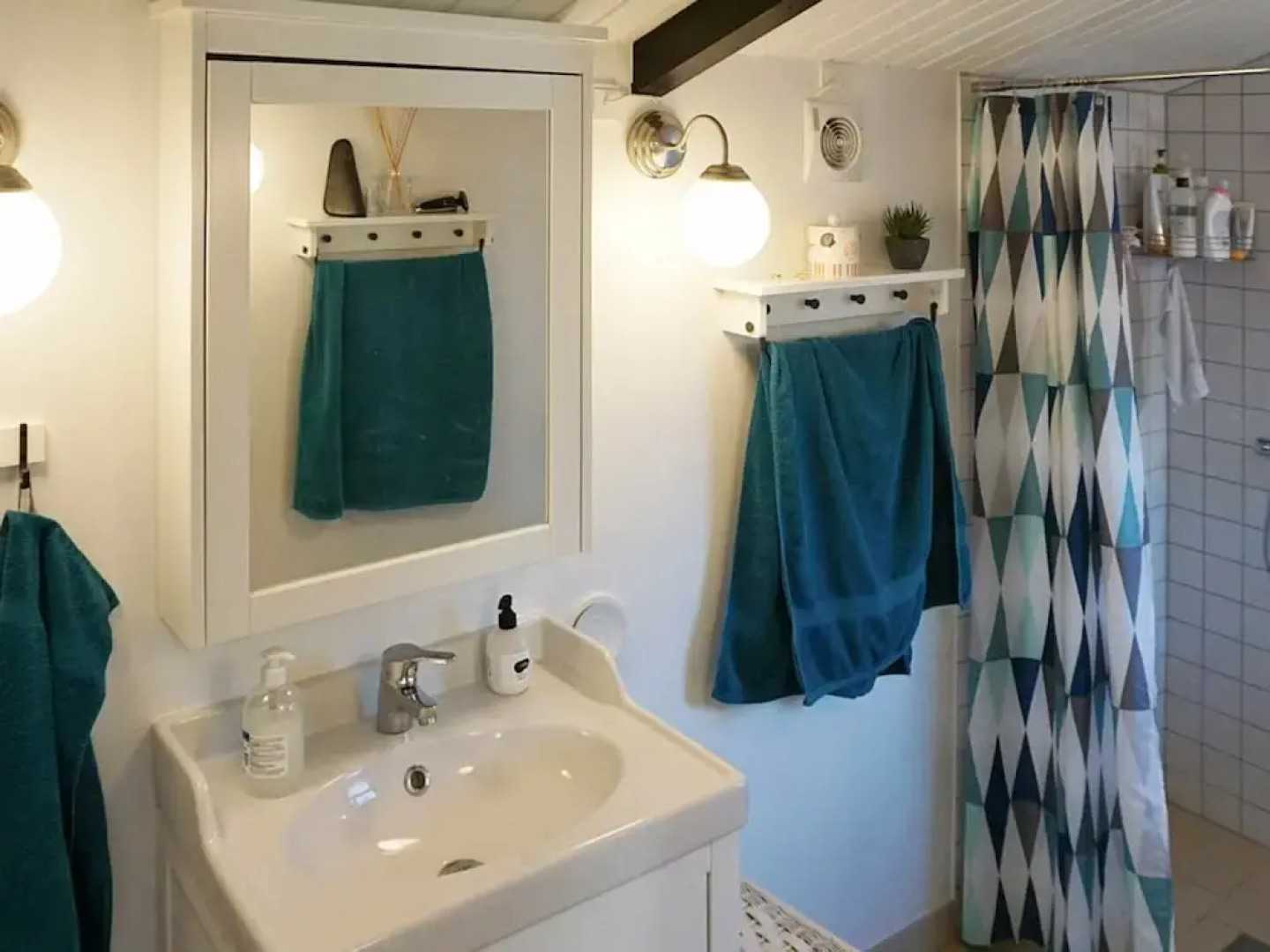 Enticing Holiday Home in Hovedstaden near Sea