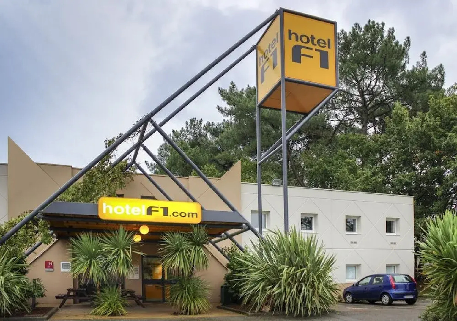 hotelF1 Valenciennes Douchy les Mines