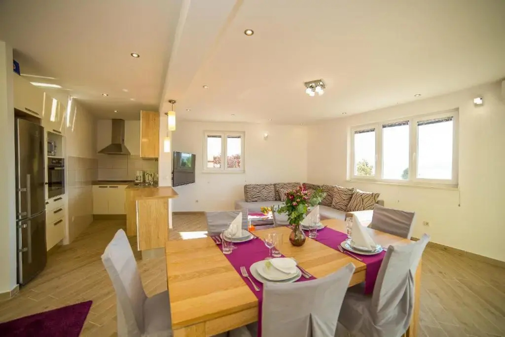 Apartments Emil Zora