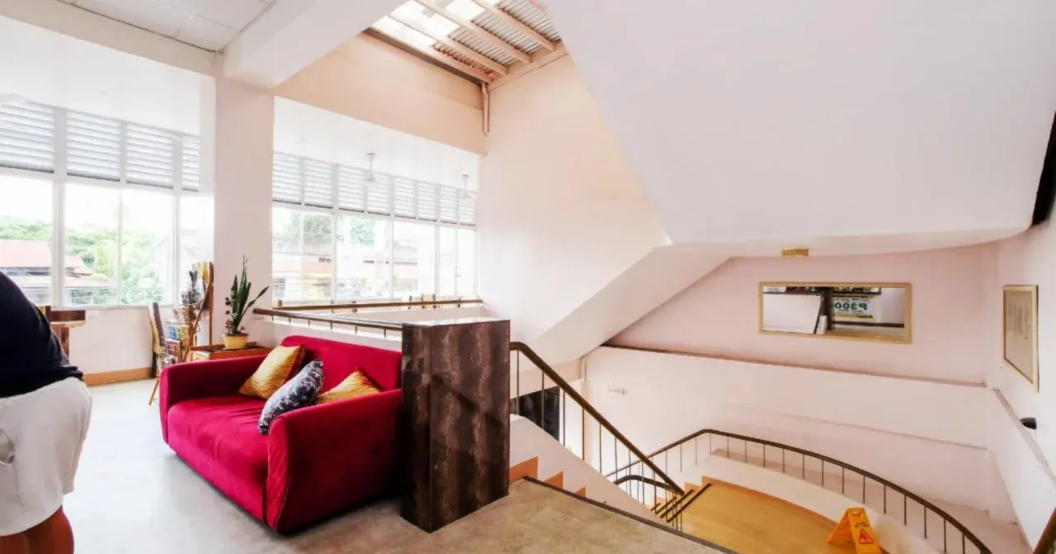 ZEN Rooms Basic White Knights Dumaguete