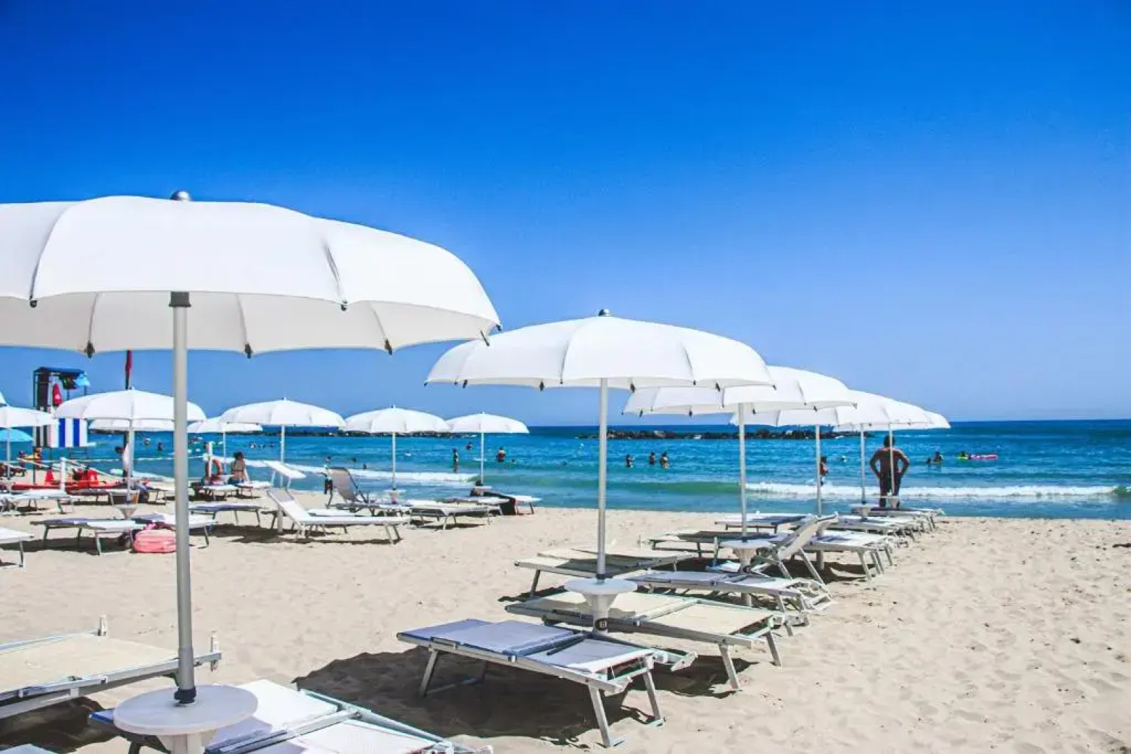 International Hotel & Suite