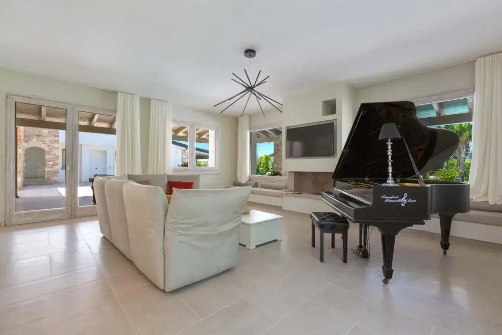 Villa Marodi' Luxury House by BarbarHouse