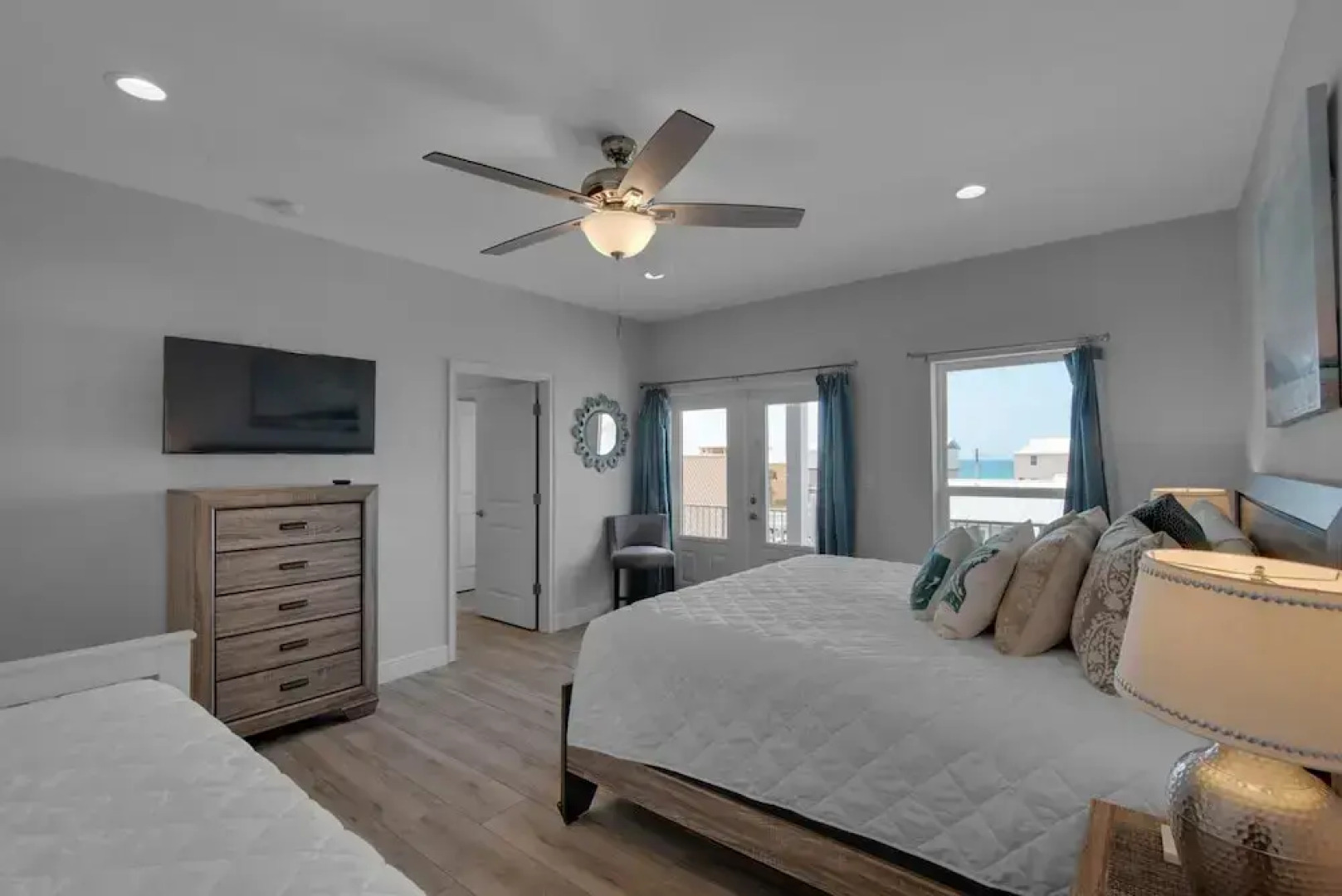 Toes In The Sand - Main House