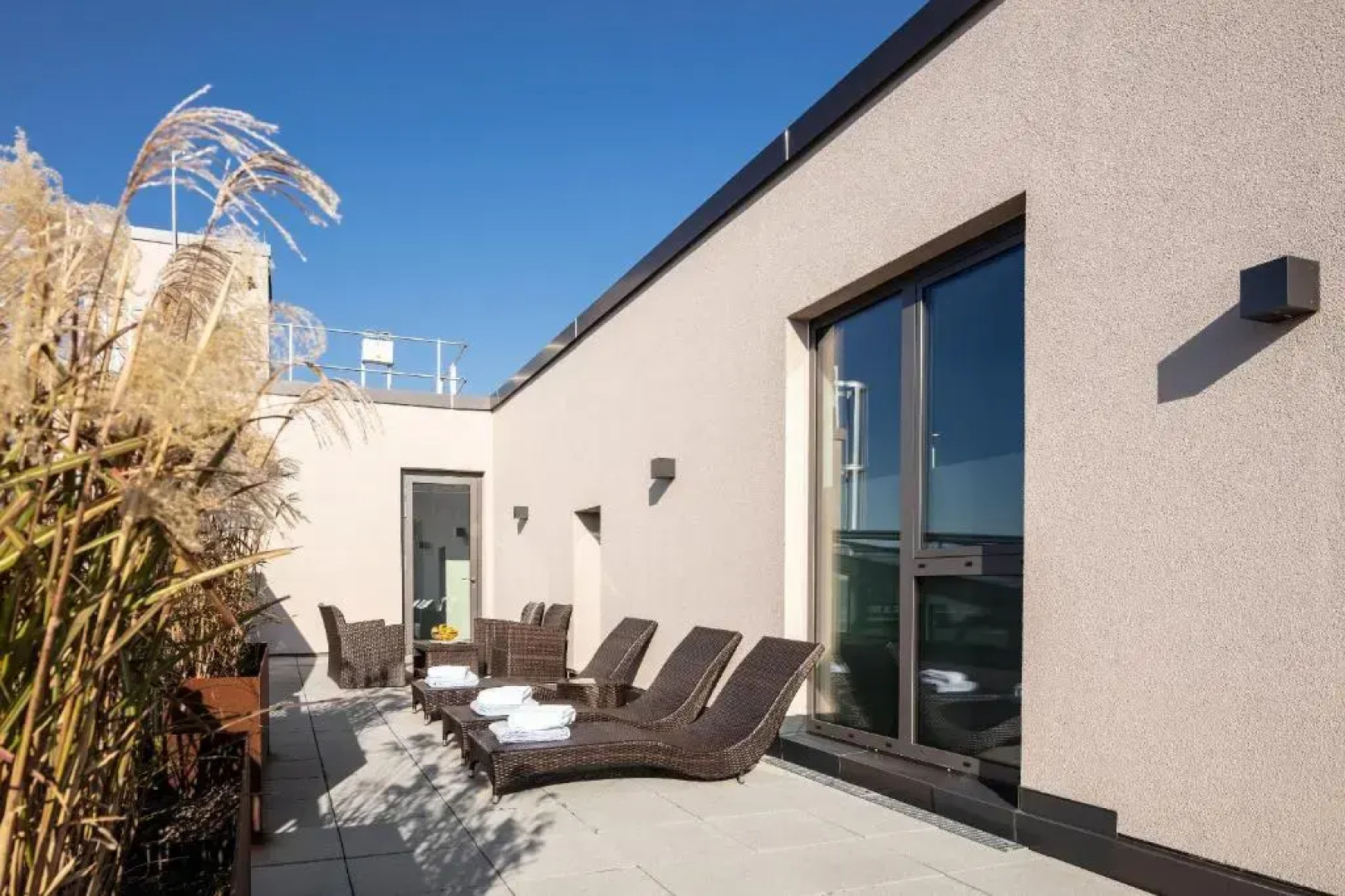 Golden Ball, Exclusive Serviced Apartments Munich