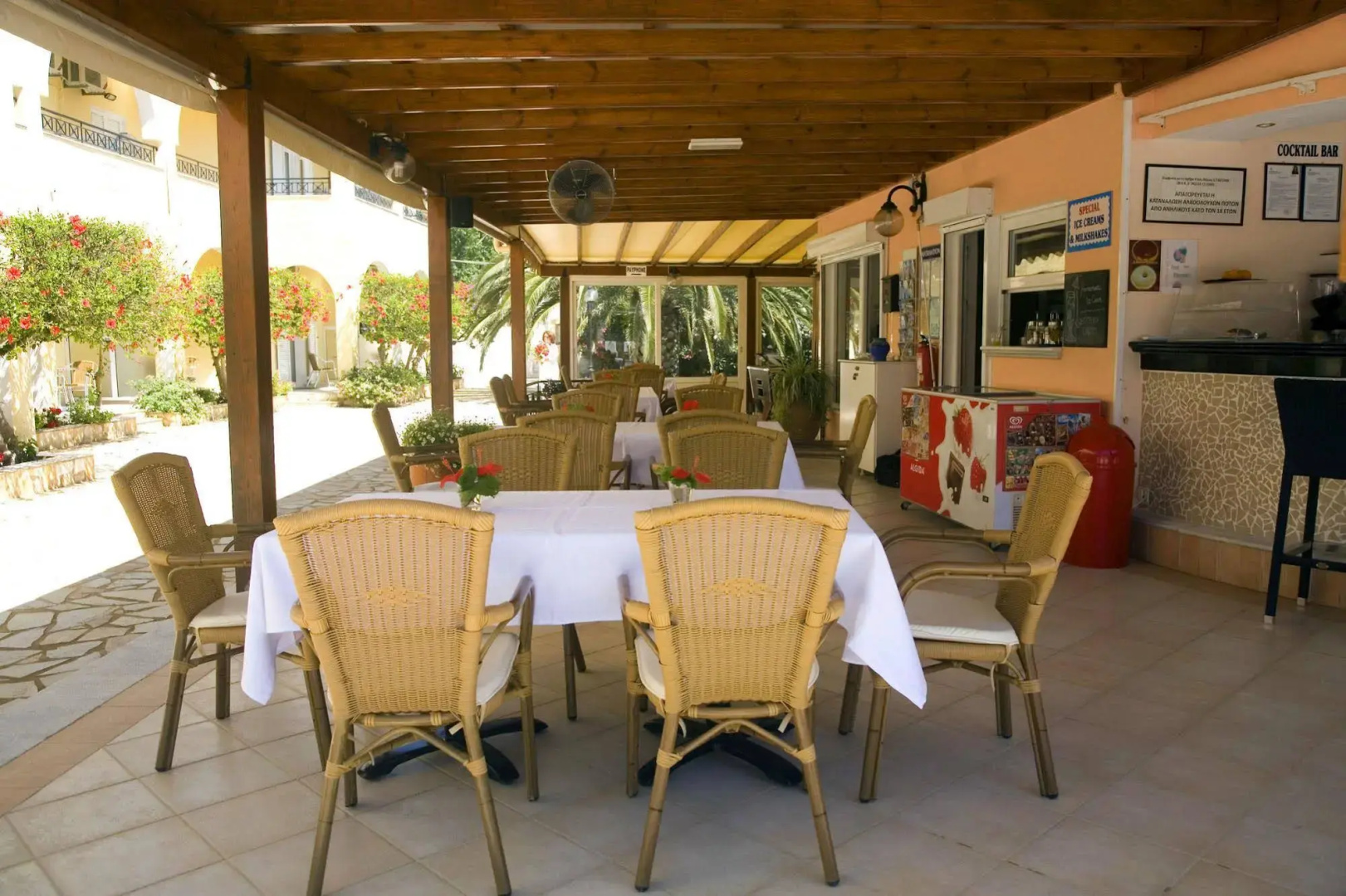 Konstantina Apartments