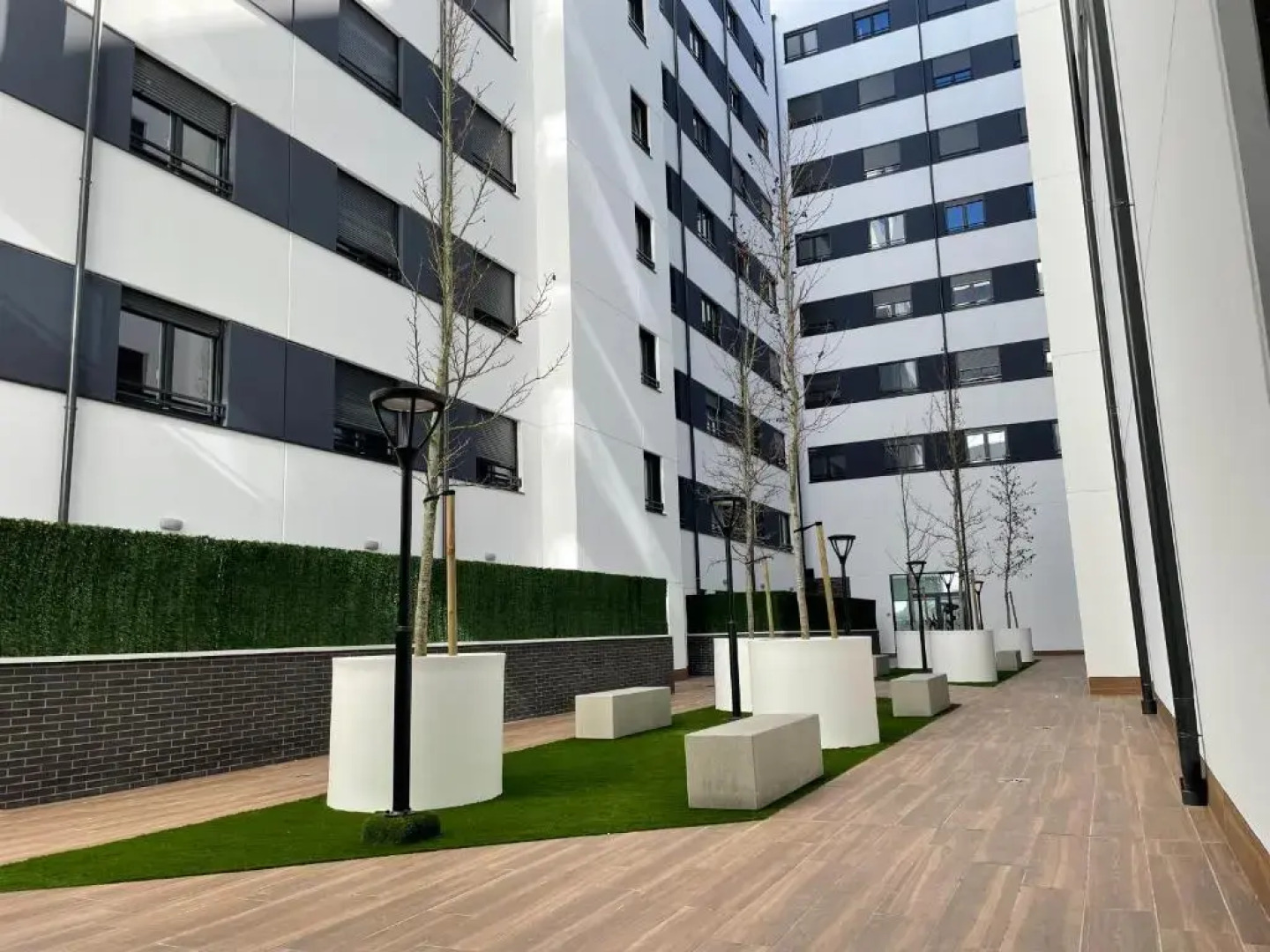 GRAN BILBAO XI with parking by Aston Rentals