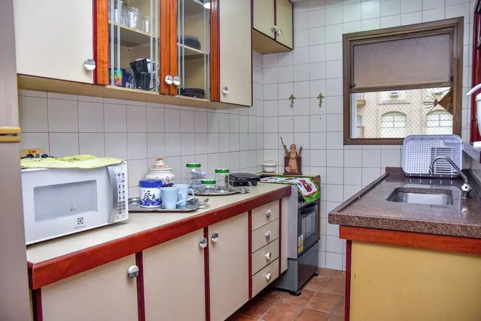 Flat com Piscina e Lazer na Praia de Pitangueiras