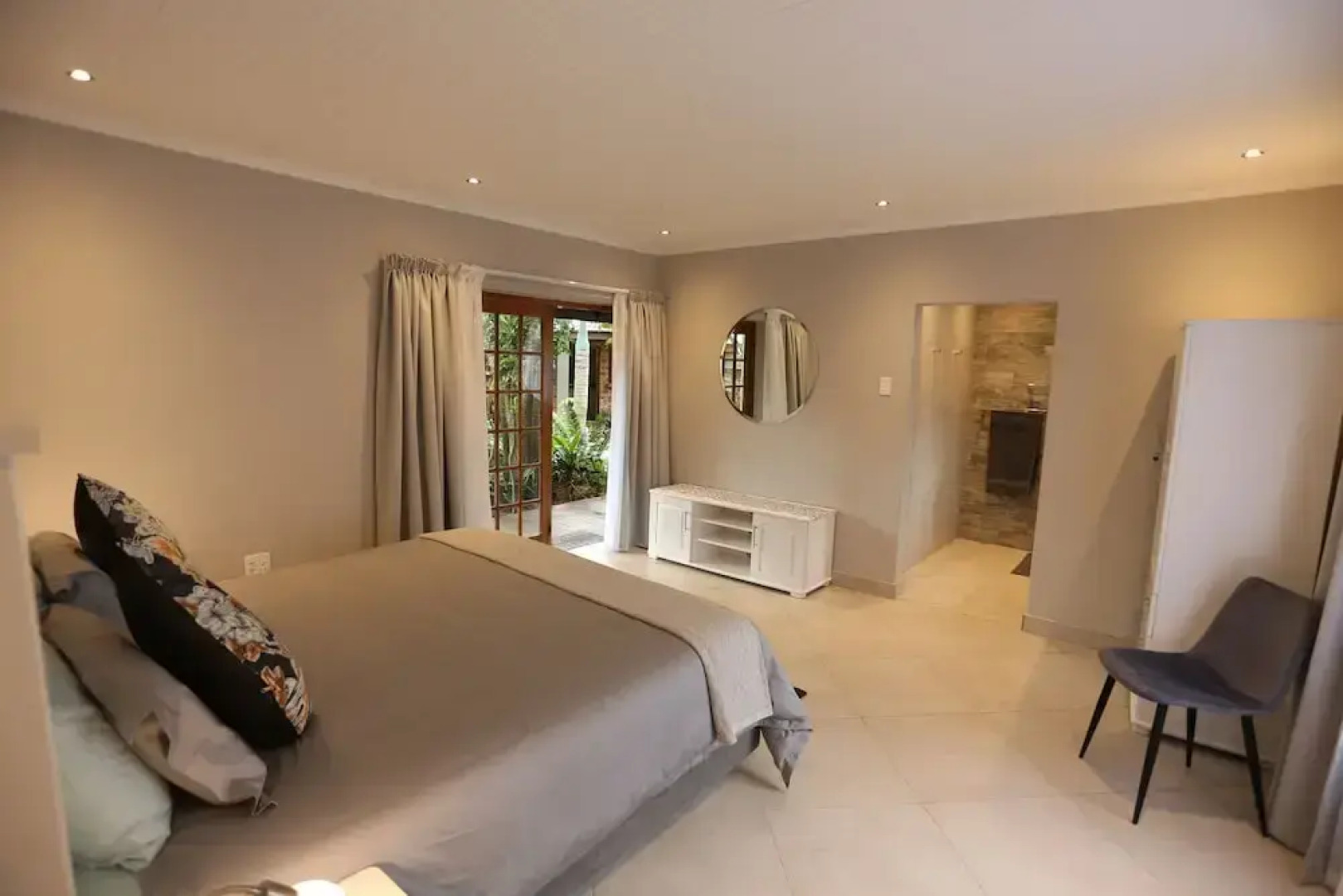 Rhino Coast Guest House