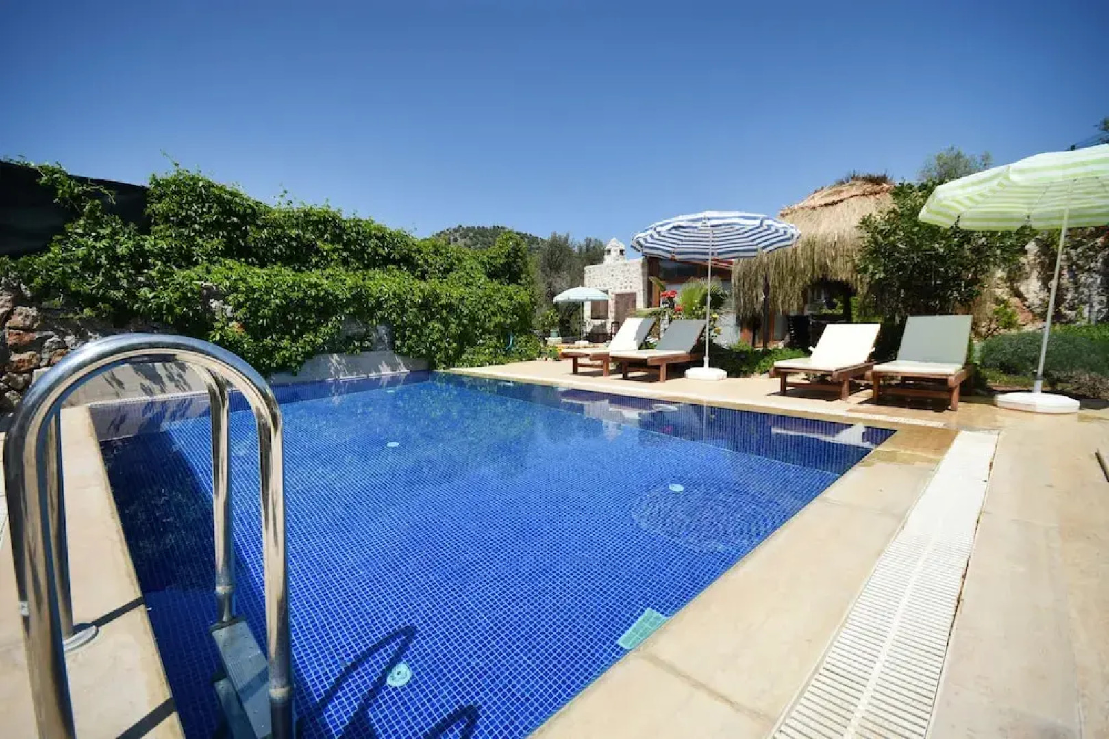 KAY4800 Villa Sems 2 Bedrooms