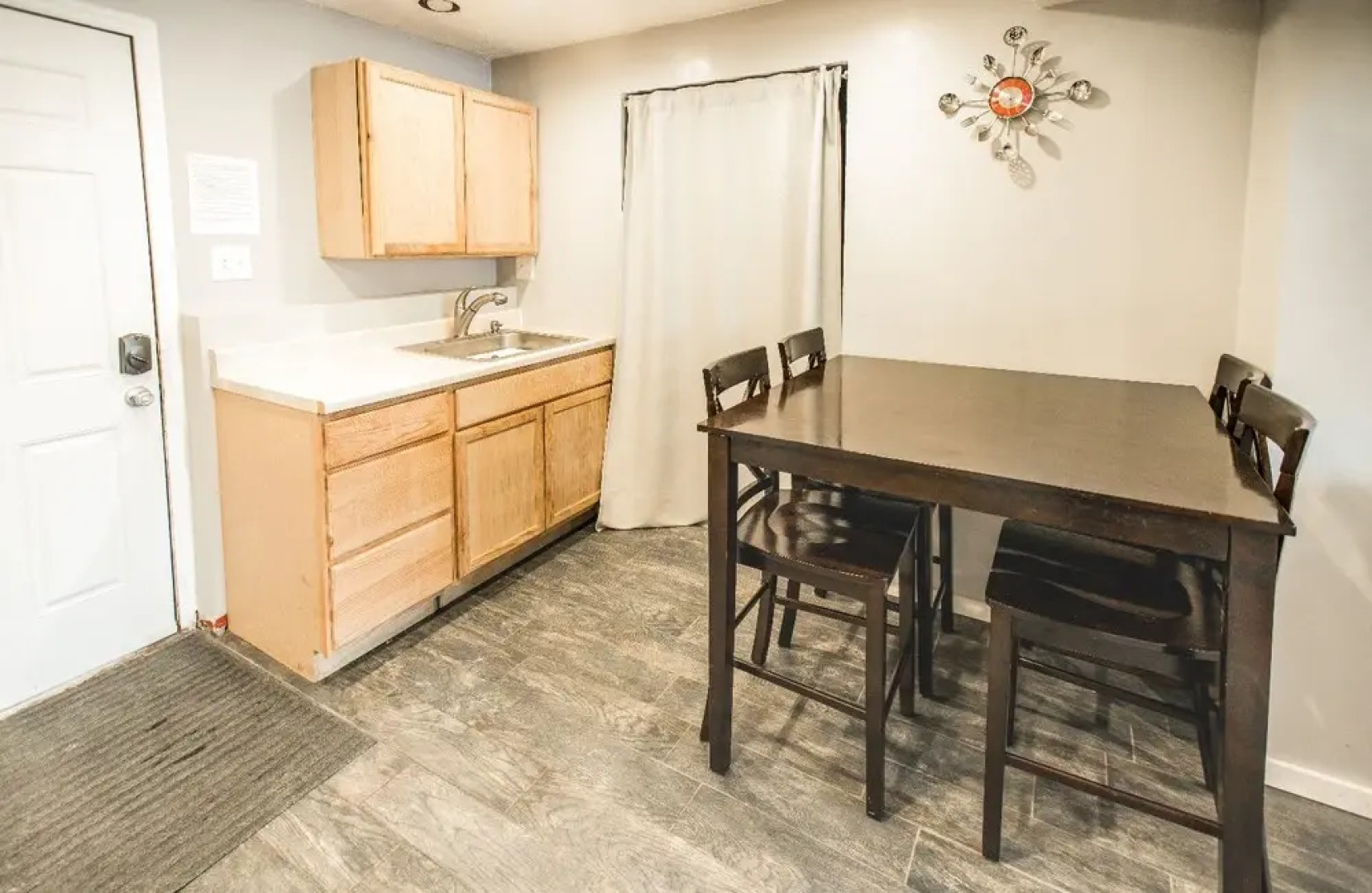 2 Bedroom Basement Apartment Quiet Neighborhood