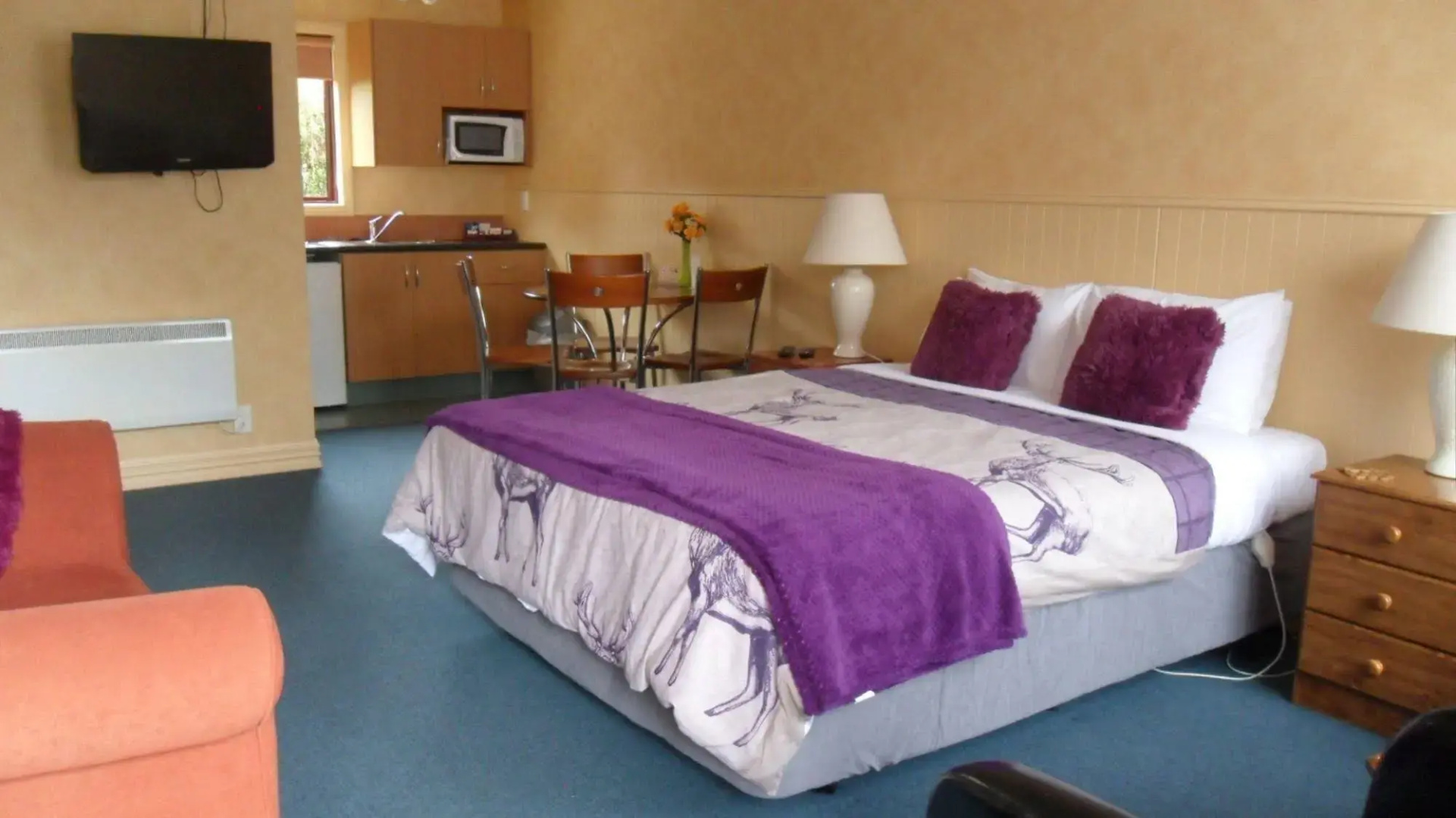 Red Tussock Motel