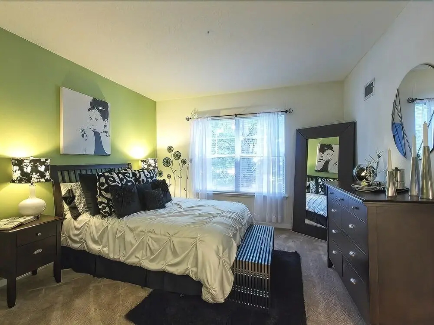 Global Luxury Suites at Broad Street