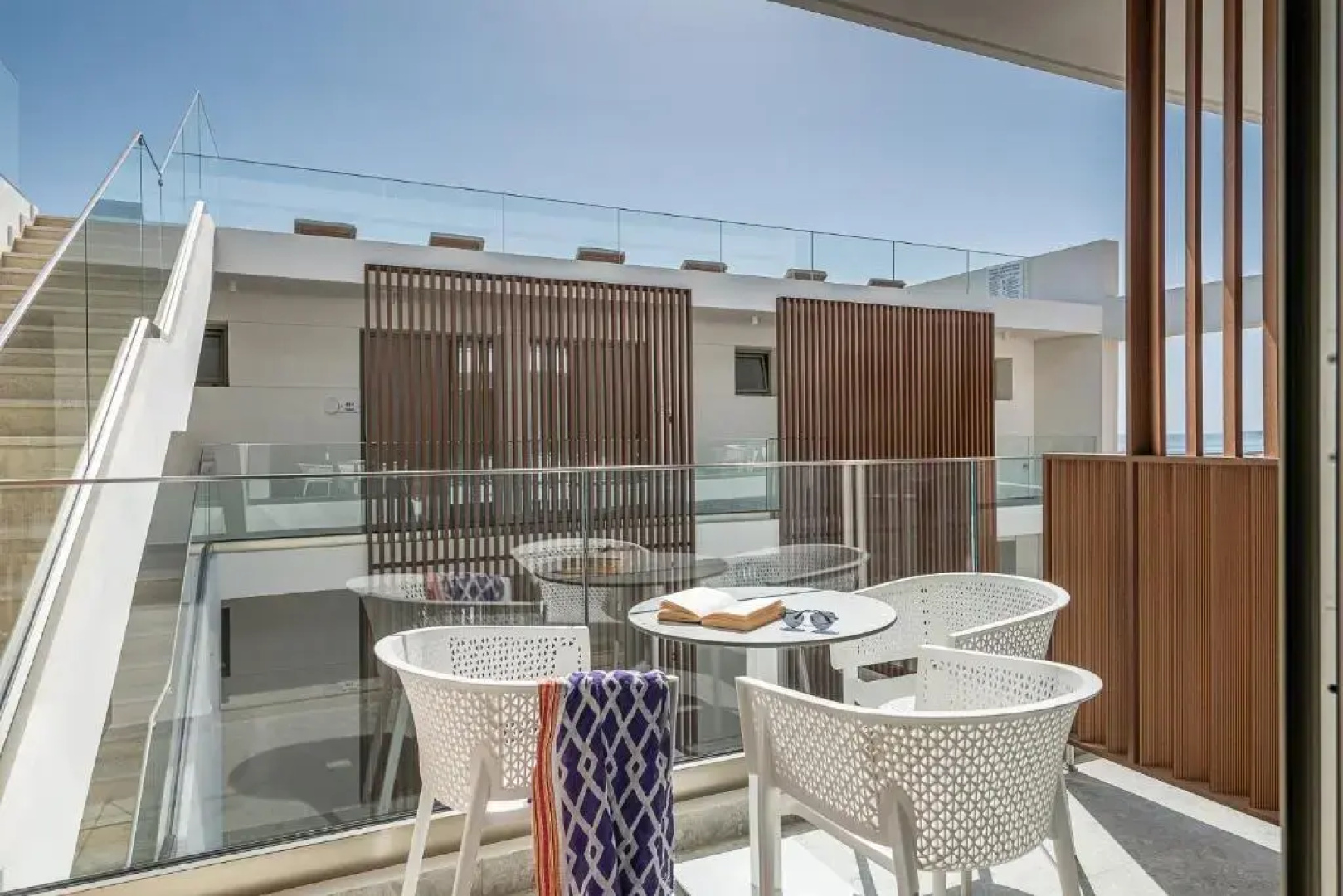 Romantica Hotel Apartments