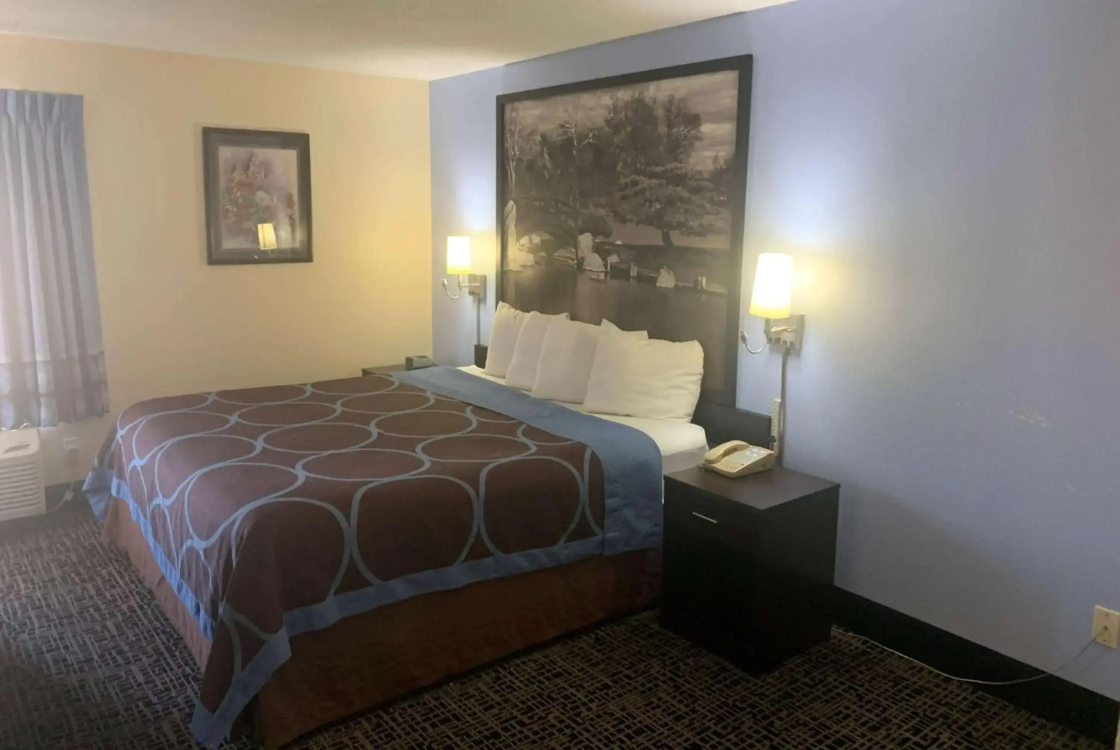 Super 8 by Wyndham Galesburg