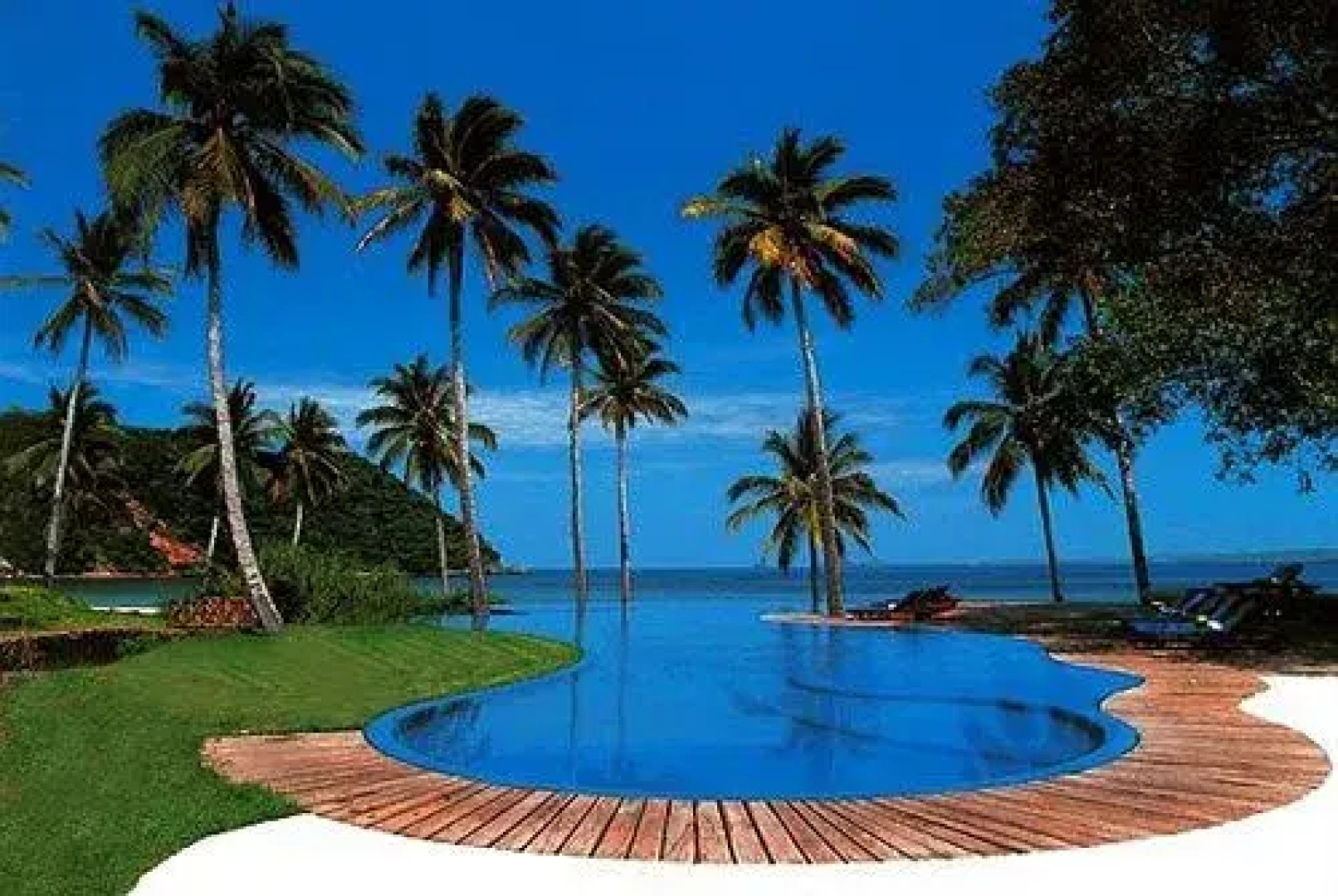 El Tamarindo Beach & Golf Resort