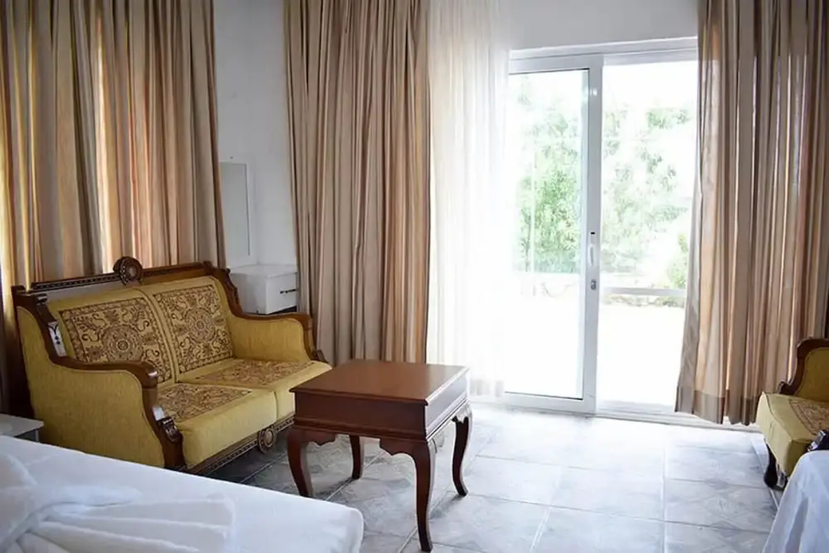 Saranda Teras Pansiyon