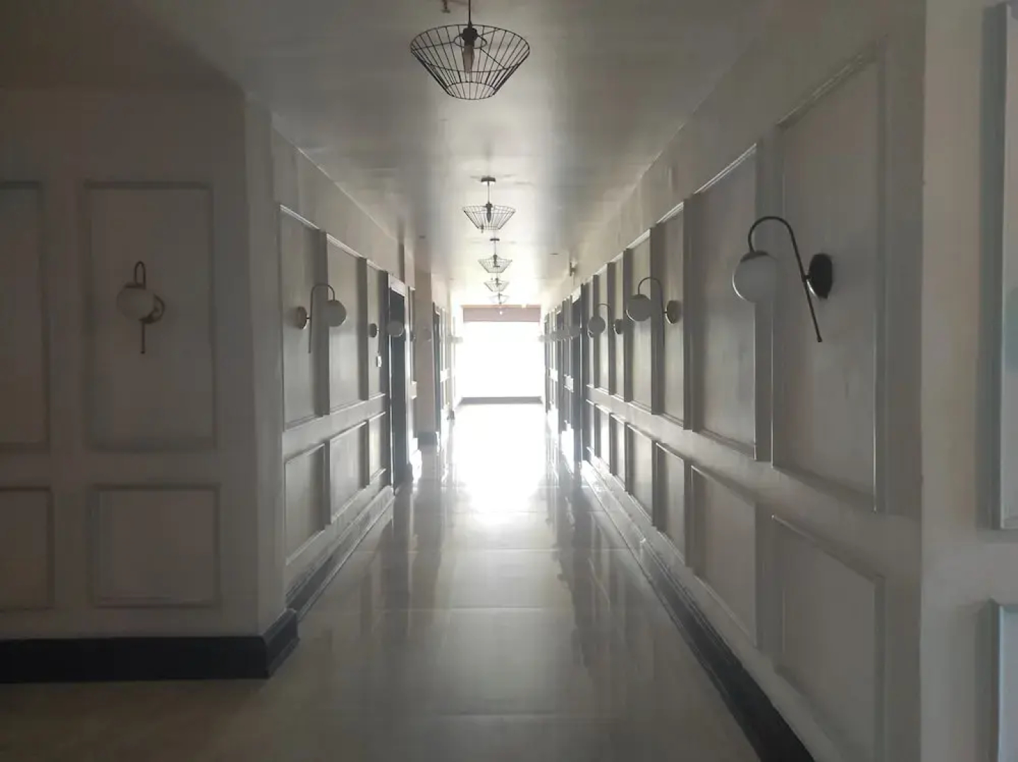Hotel Obsidian Blue