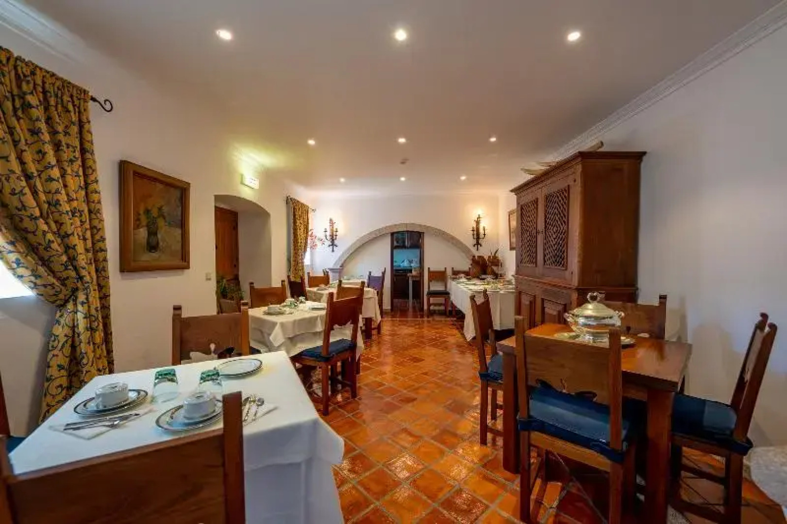 Casa Amarela TH & National Monument